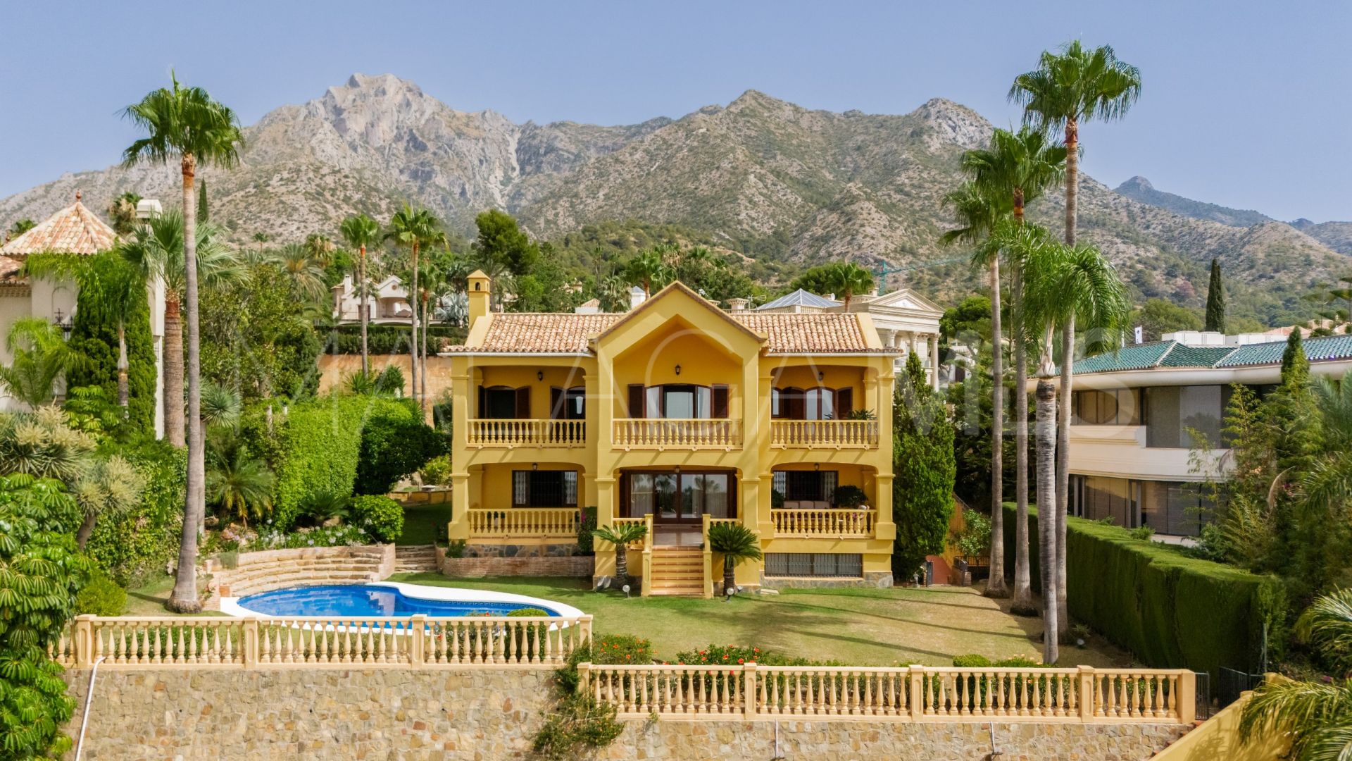 For sale Sierra Blanca 6 bedrooms villa