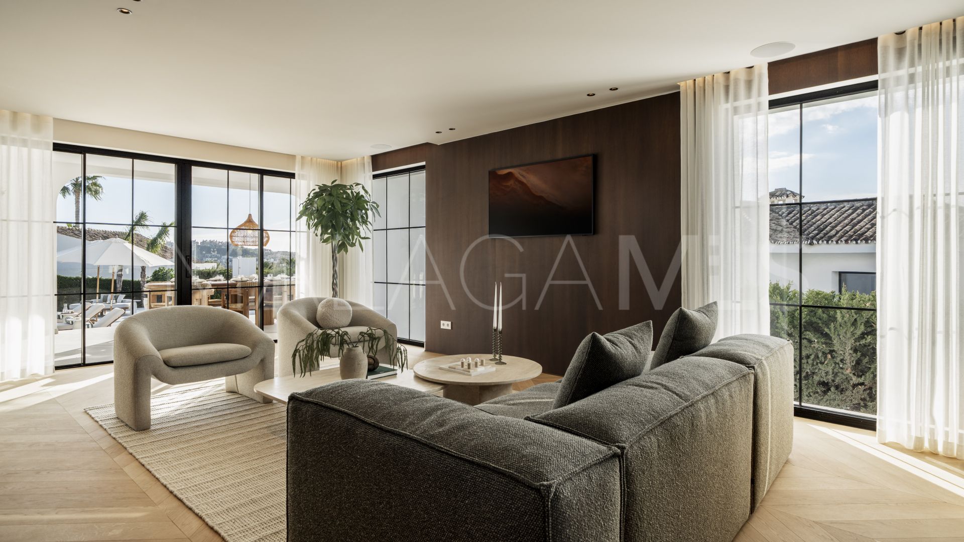 Buy Nueva Andalucia villa