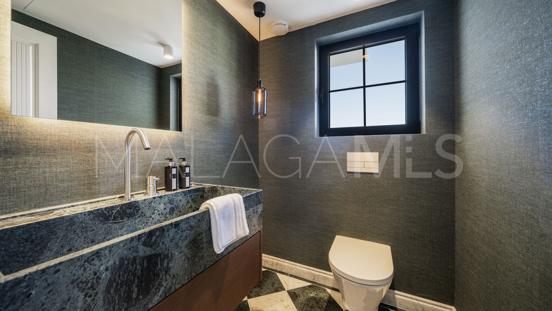 Buy Nueva Andalucia villa