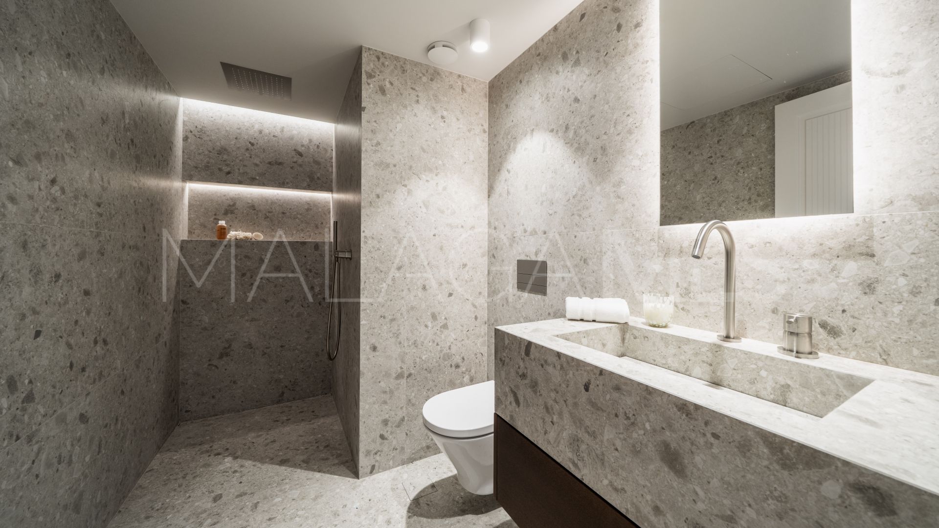 Buy Nueva Andalucia villa