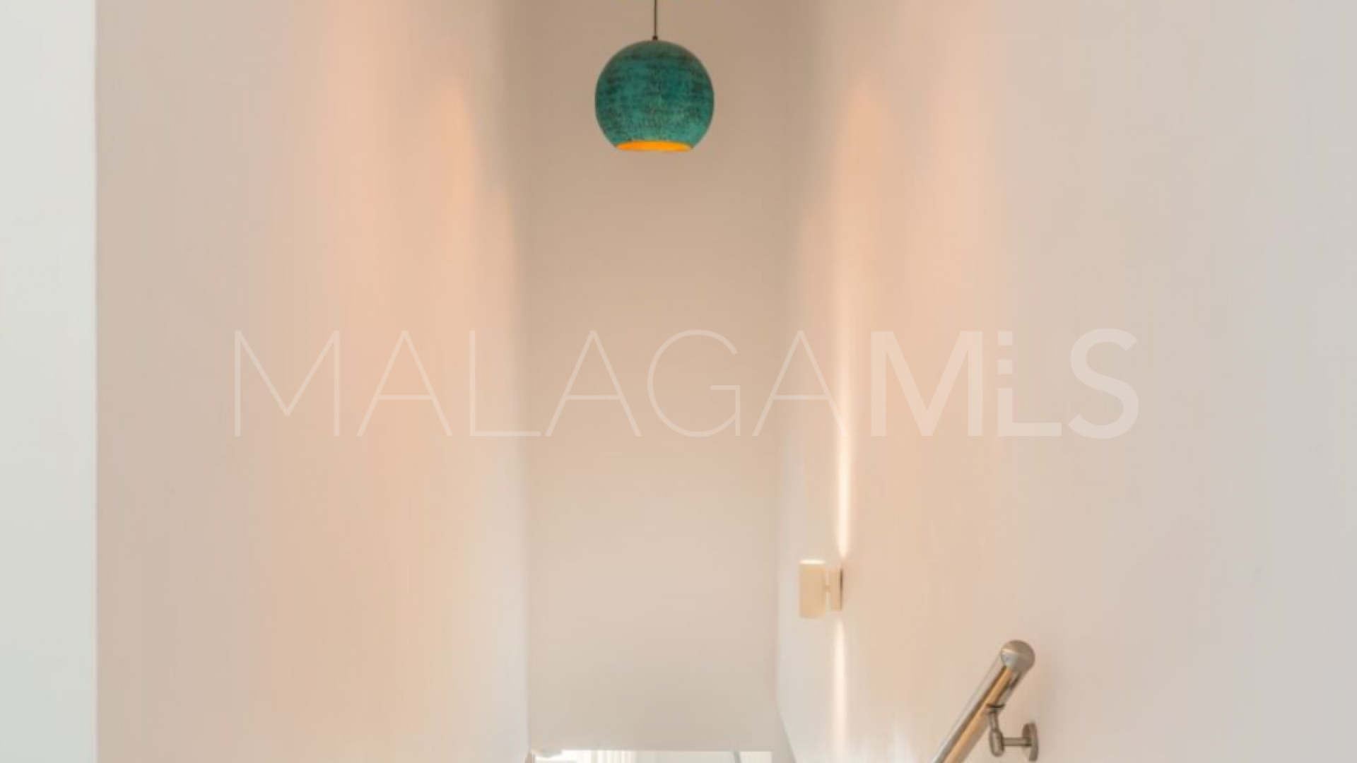 Villa for sale in Monte Halcones