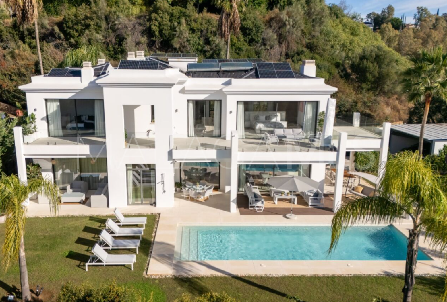 Villa for sale in Monte Halcones