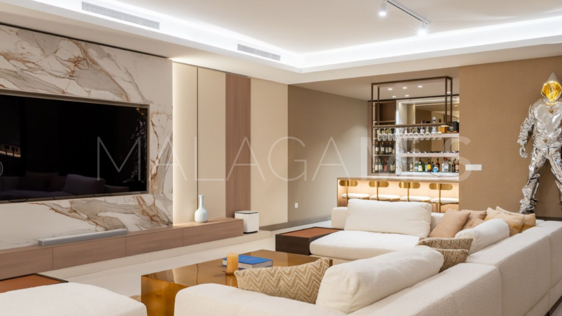 Villa for sale in Monte Halcones