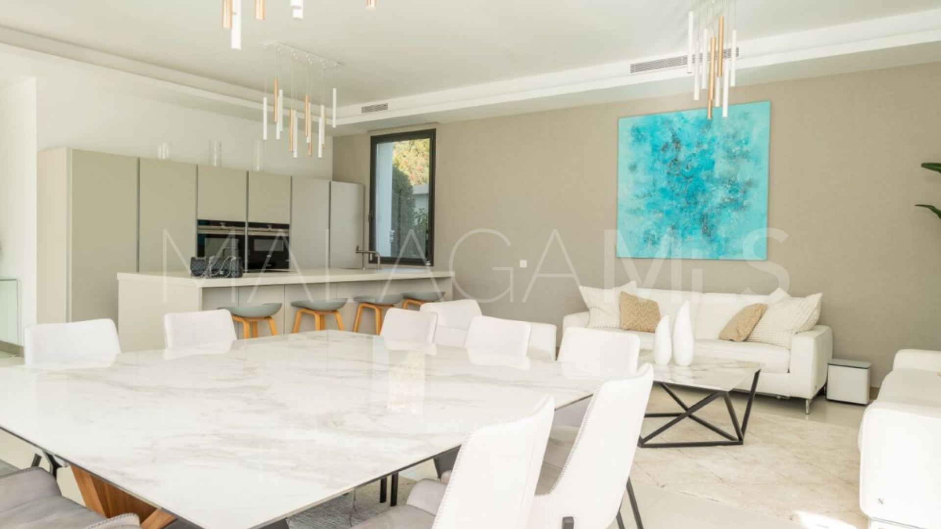 Villa for sale in Monte Halcones