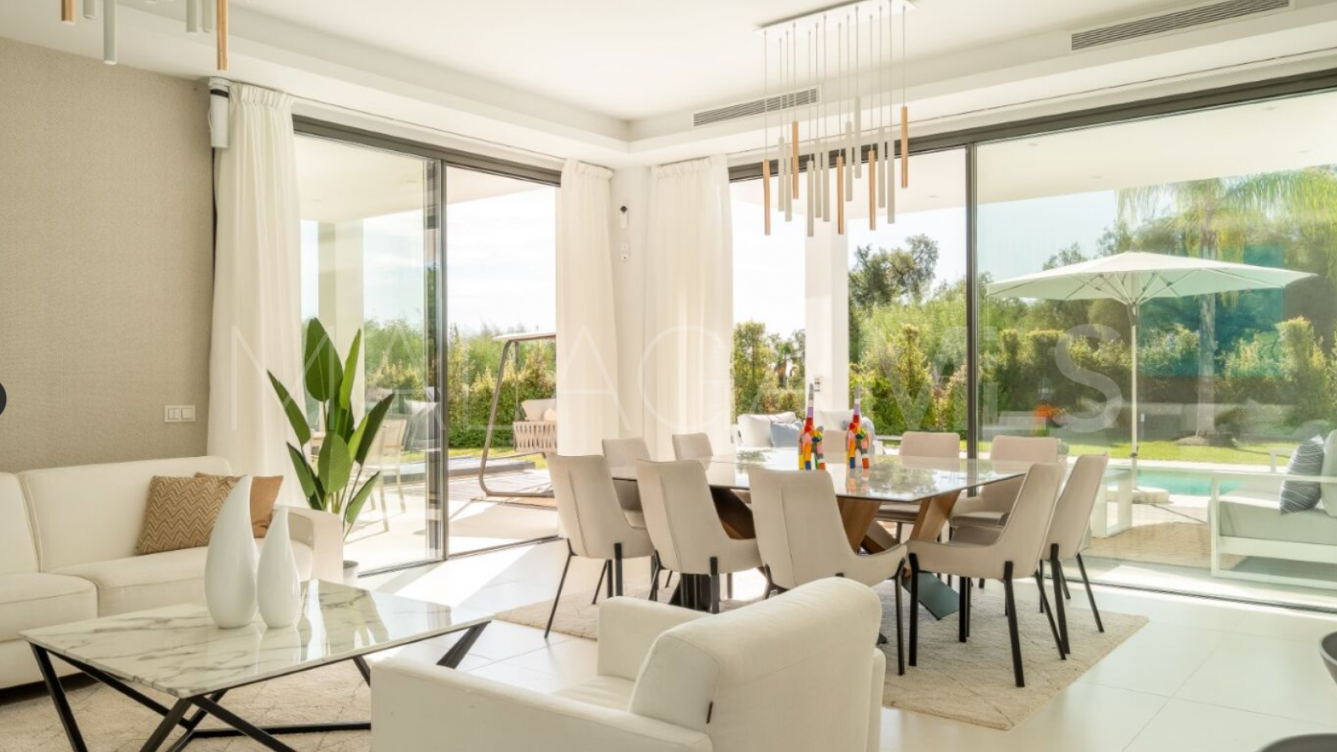 Villa for sale in Monte Halcones