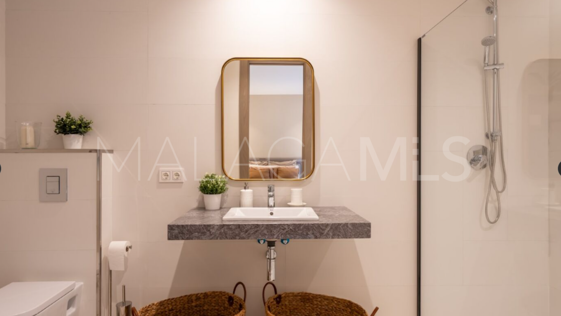 Villa for sale in Monte Halcones