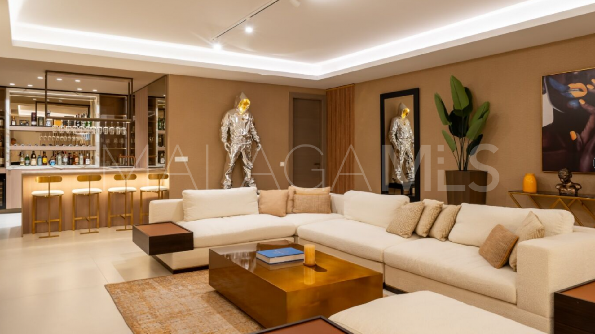 Villa for sale in Monte Halcones