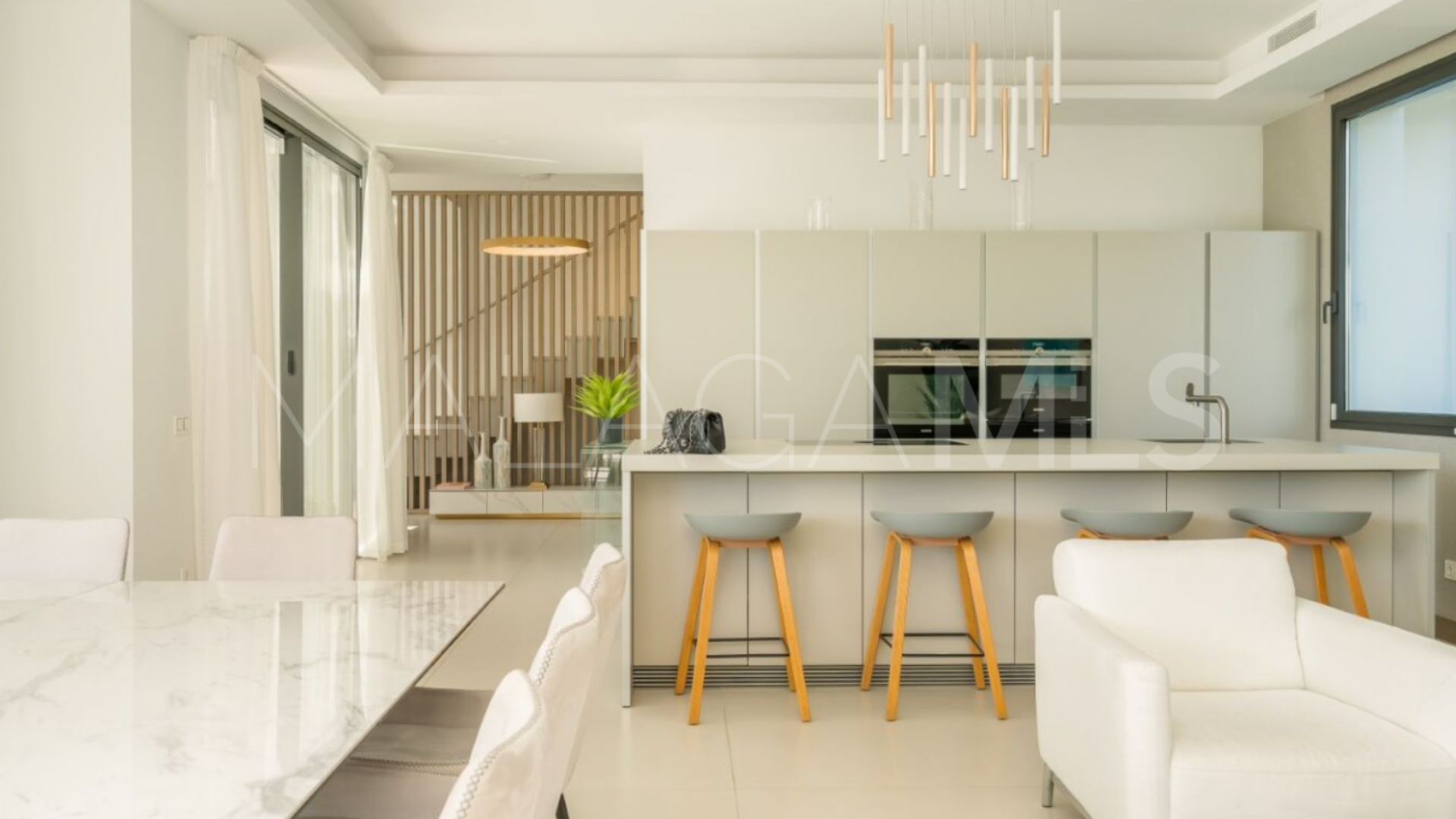 Villa for sale in Monte Halcones