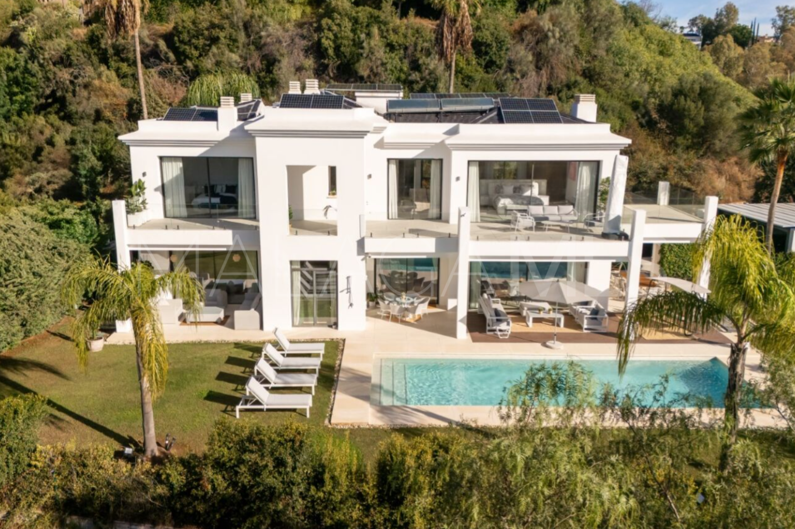 Villa for sale in Monte Halcones