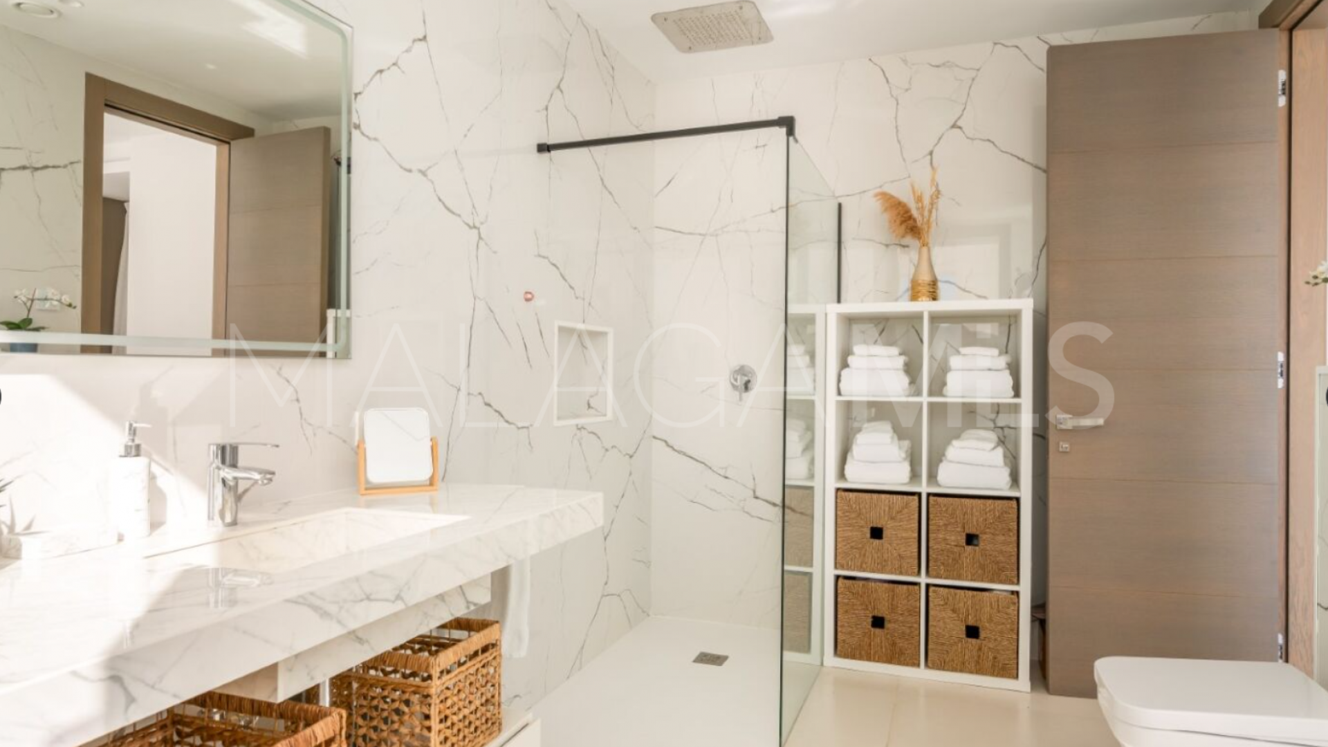 Villa for sale in Monte Halcones