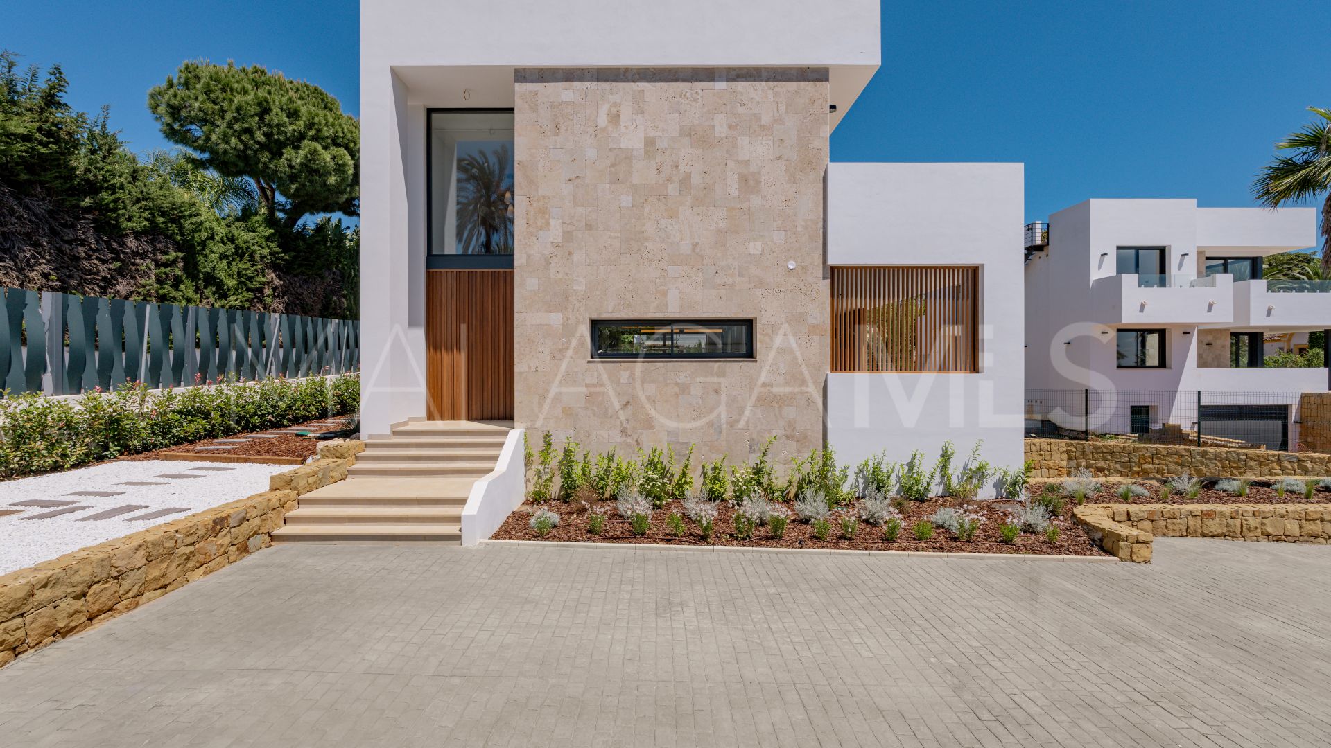 Villa with 5 bedrooms for sale in Nagüeles