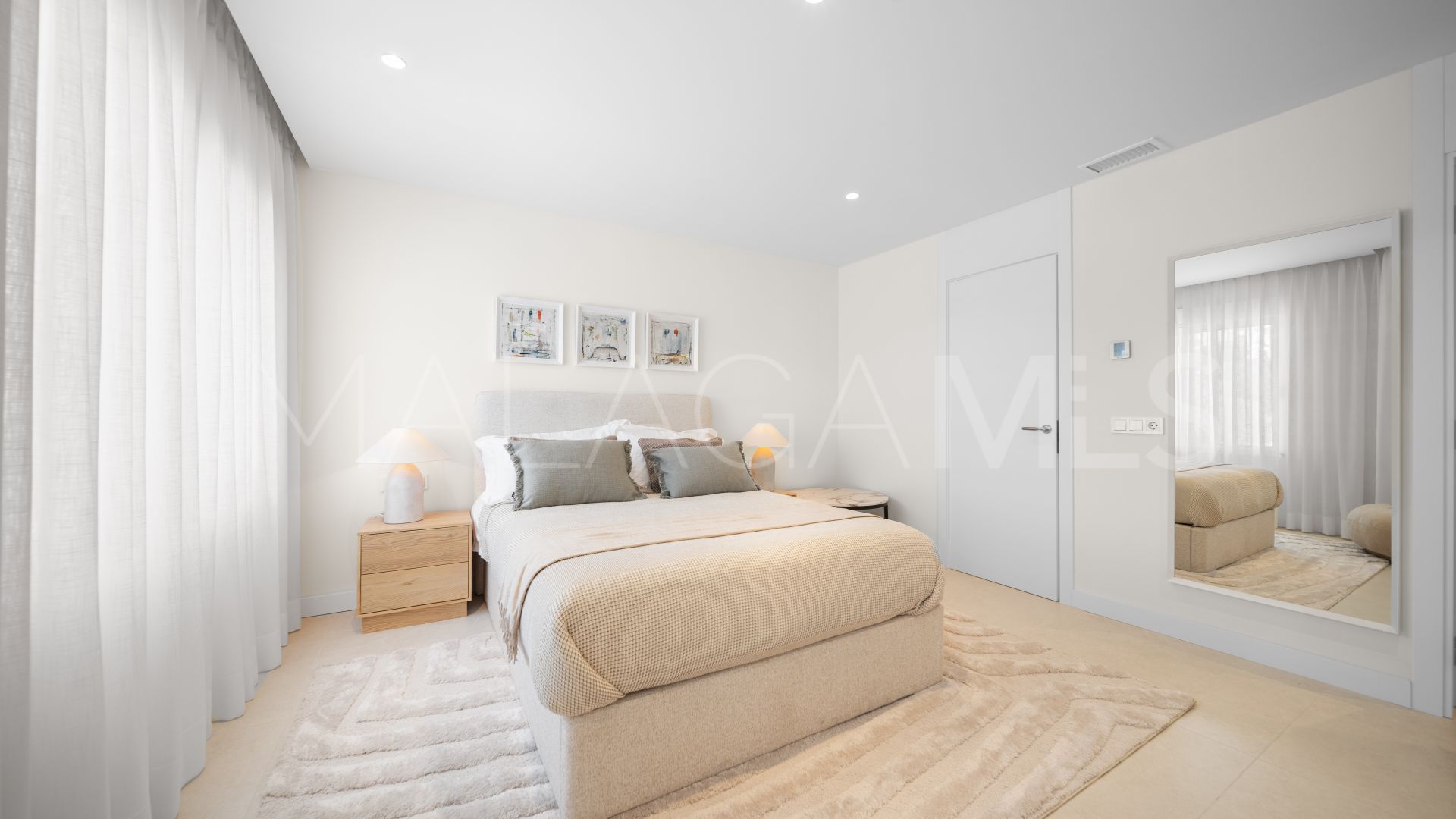 Radhus for sale in Nueva Andalucia