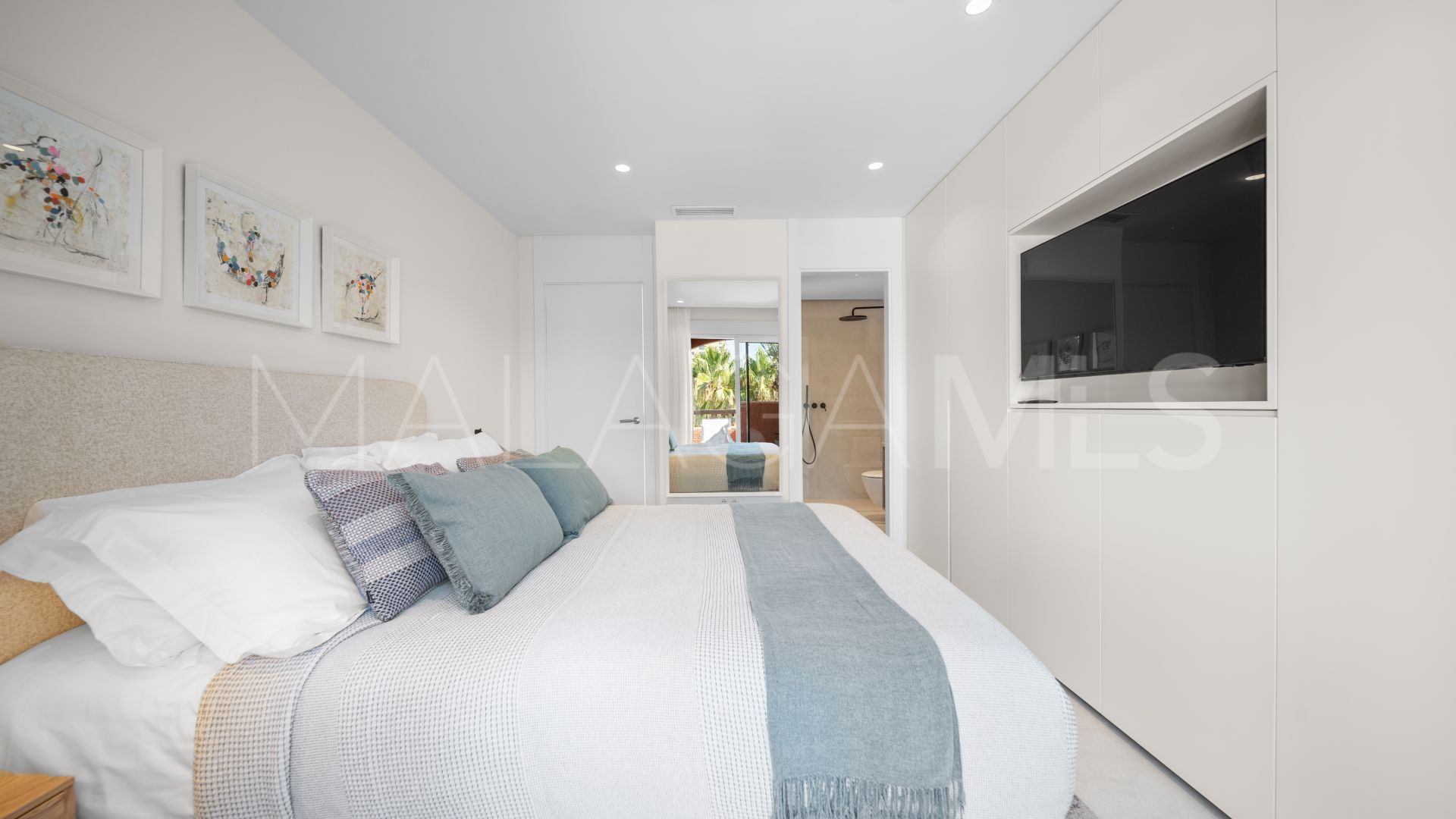 Radhus for sale in Nueva Andalucia