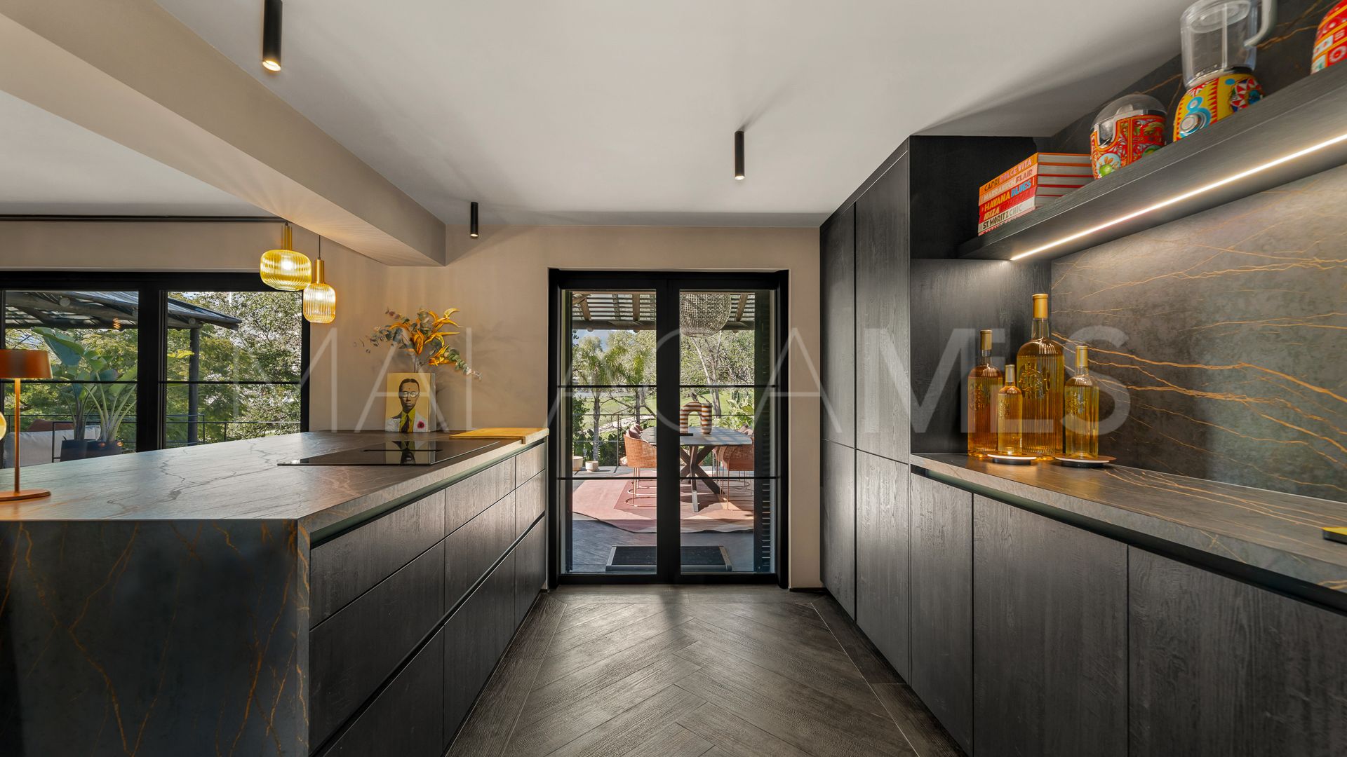 For sale 4 bedrooms villa in Guadalmina Alta