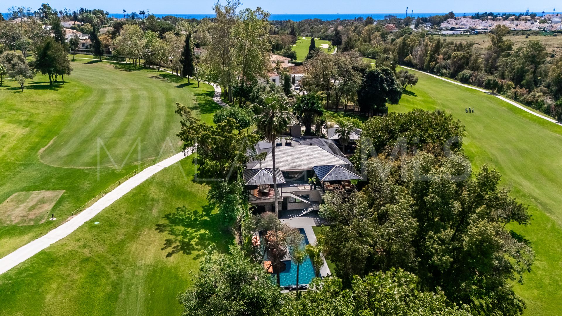 For sale 4 bedrooms villa in Guadalmina Alta