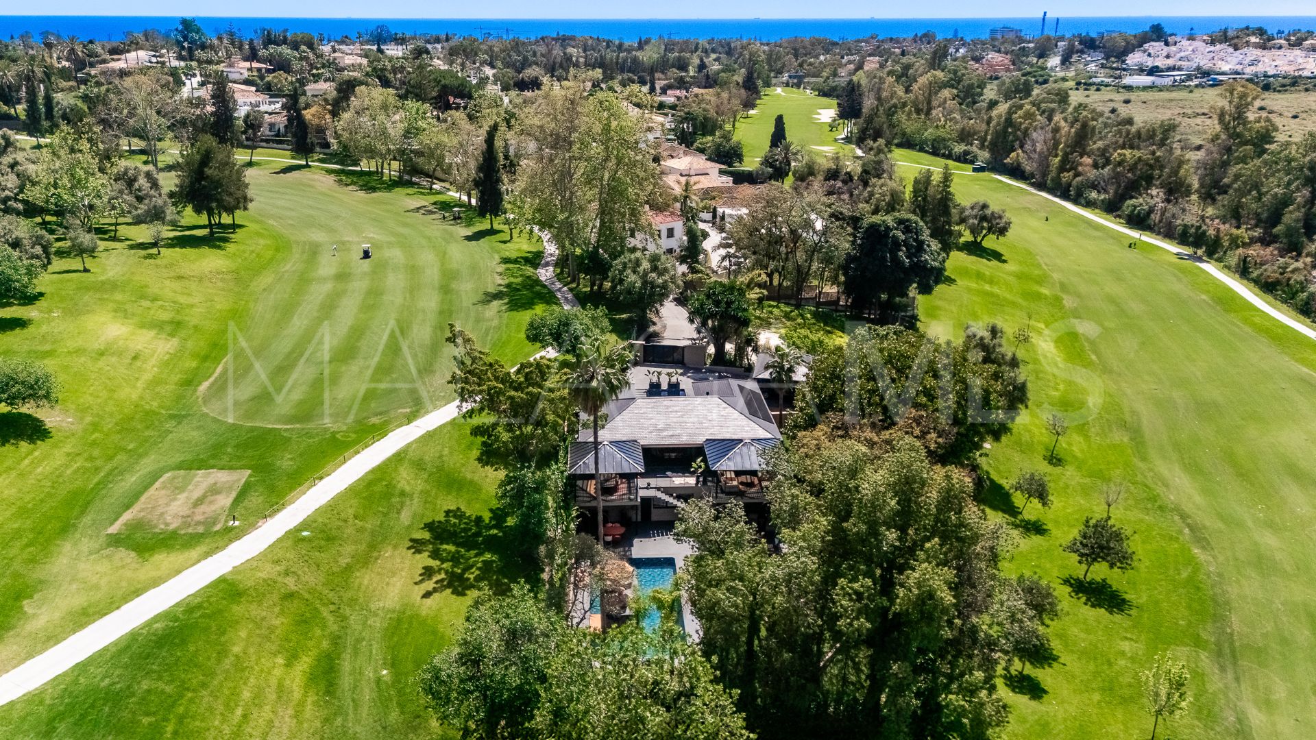 For sale 4 bedrooms villa in Guadalmina Alta