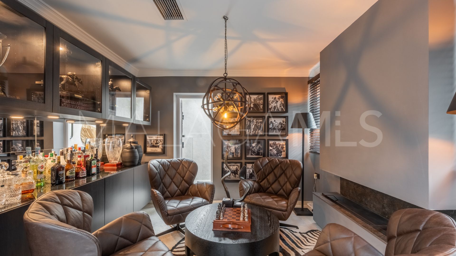 Radhus for sale in Marbella Golden Mile