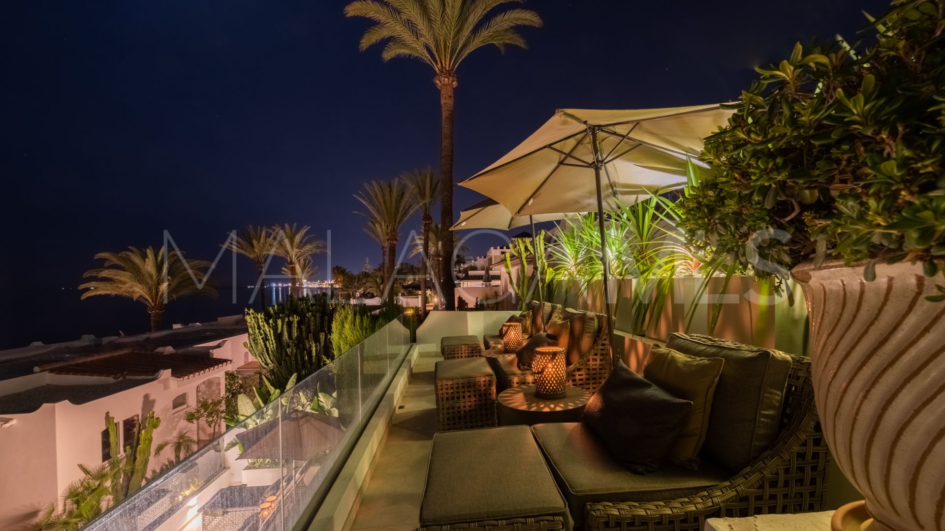 Radhus for sale in Marbella Golden Mile