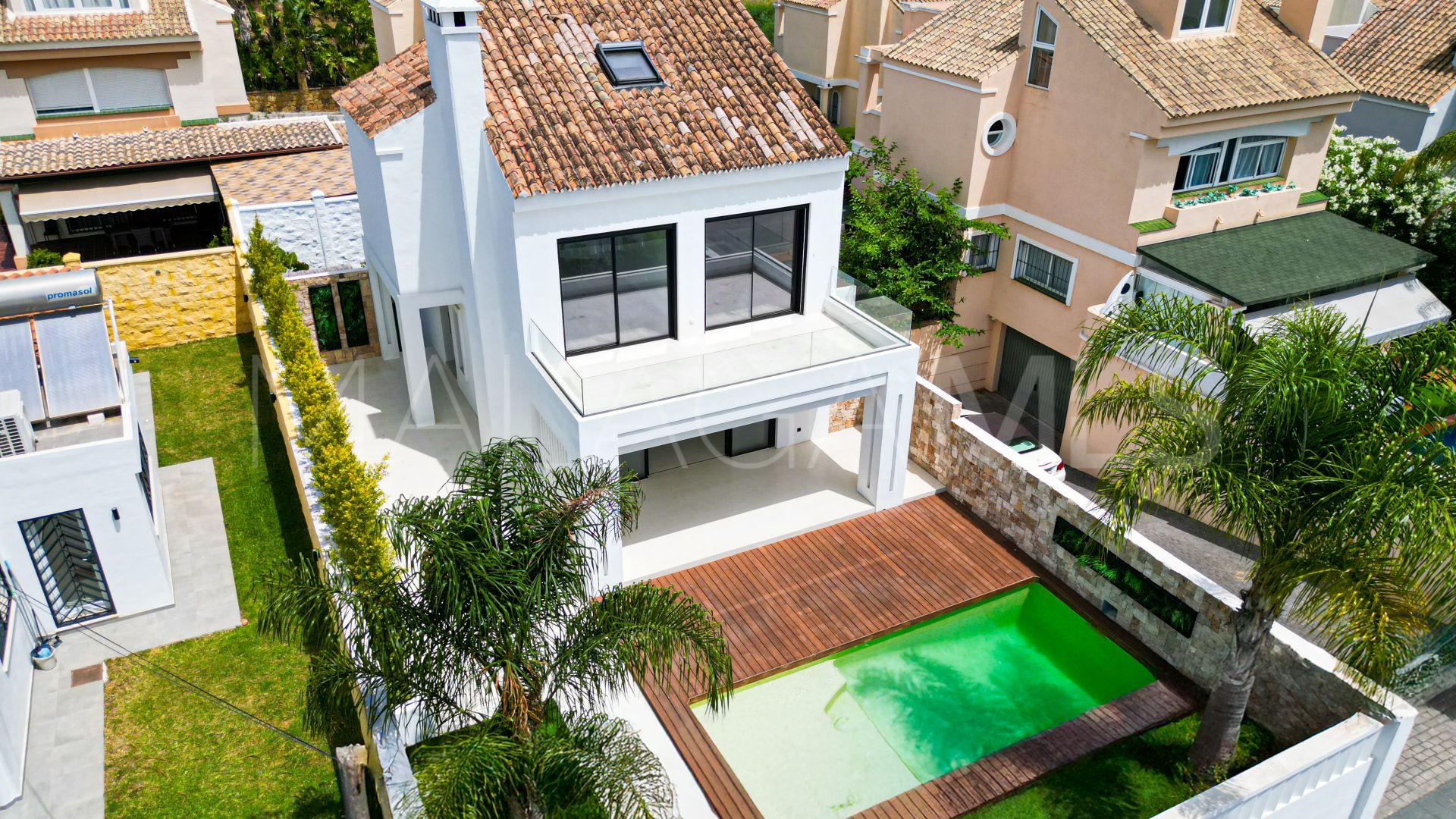 Villa for sale in Beach Side New Golden Mile