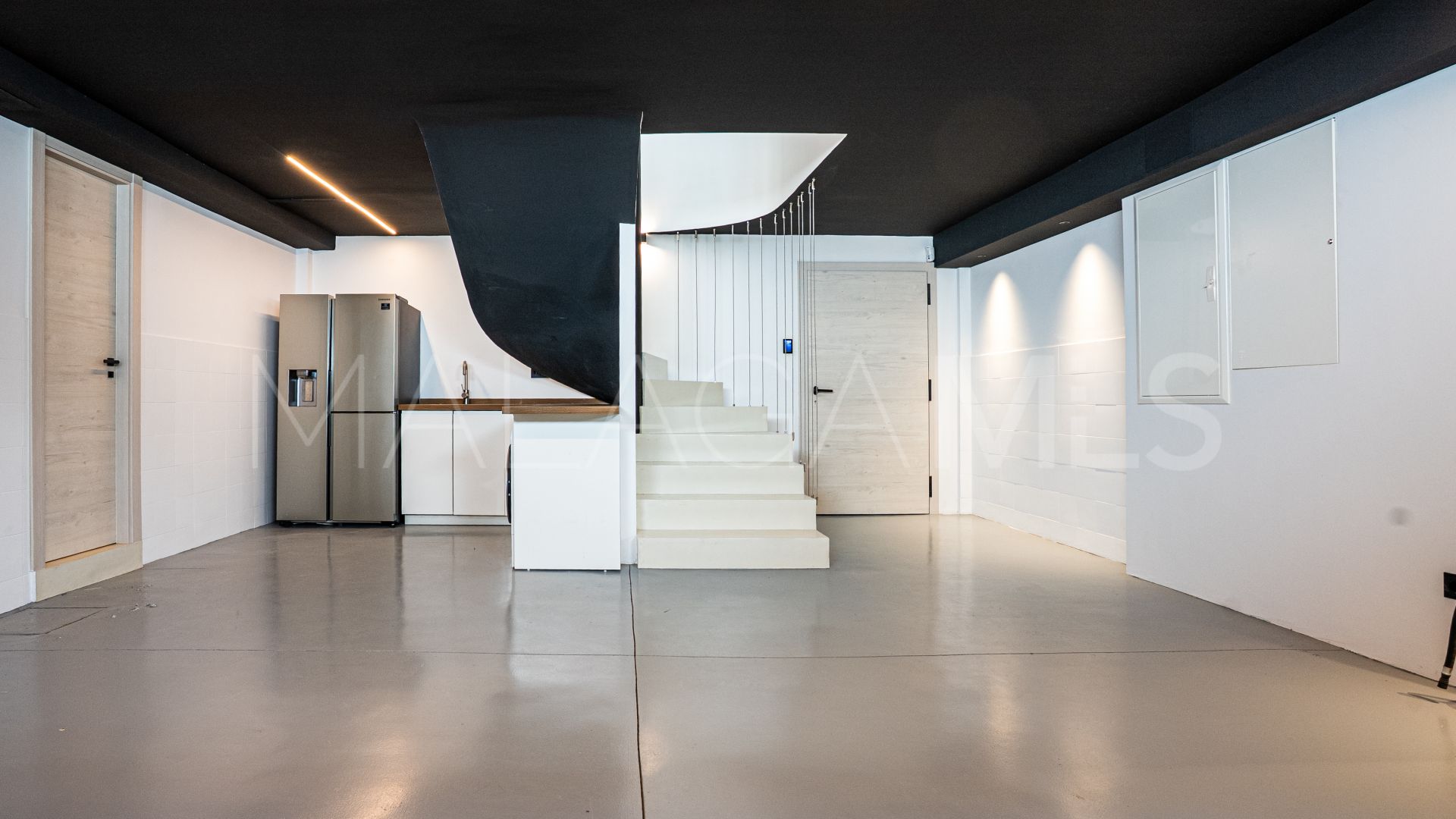 Villa for sale in Beach Side New Golden Mile