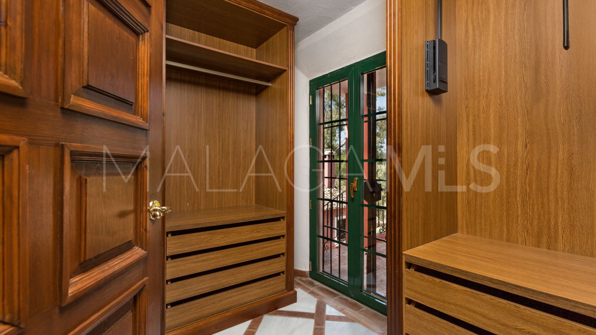 For sale Vega del Colorado villa with 12 bedrooms