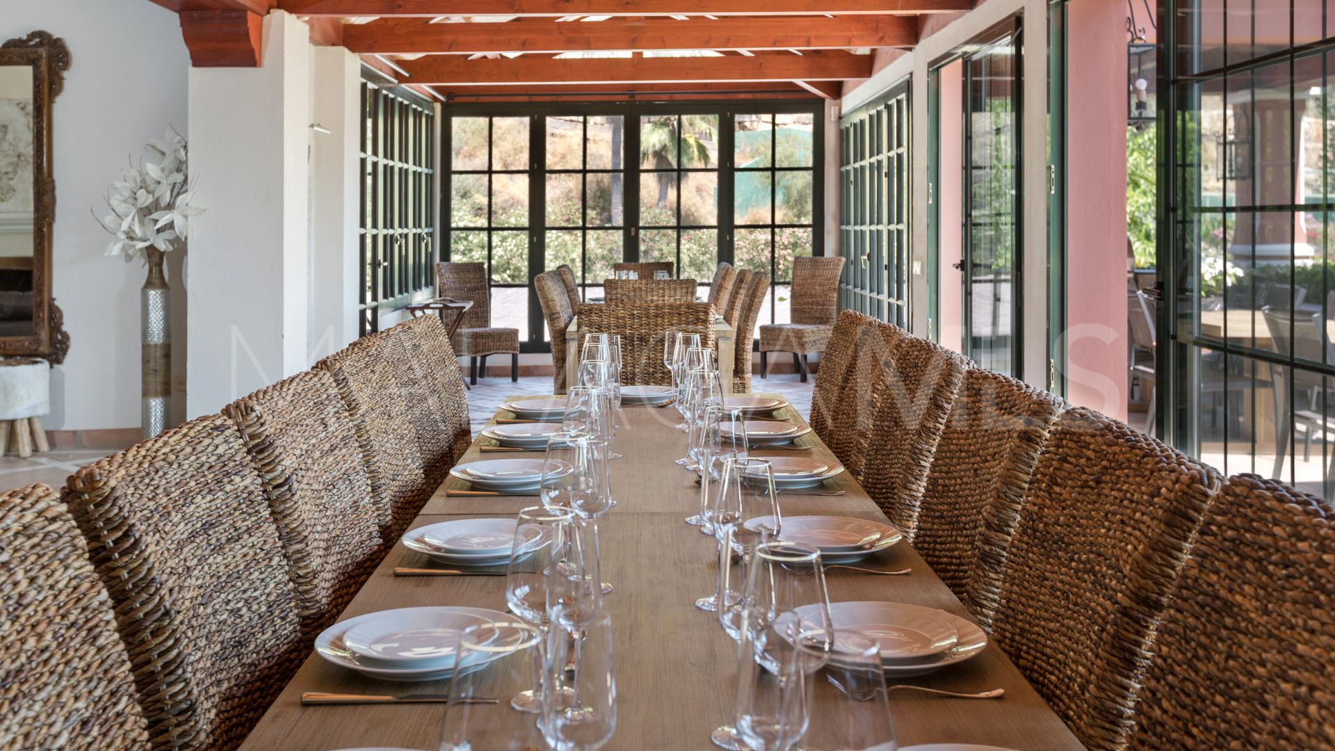 For sale Vega del Colorado villa with 12 bedrooms