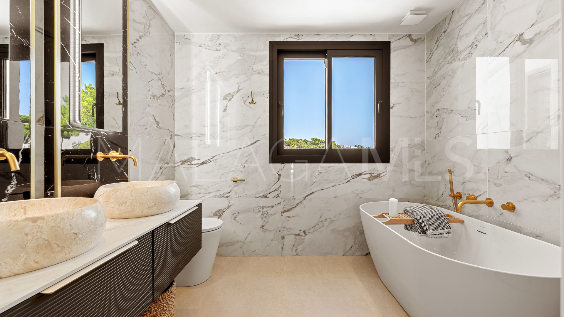 Buy Nueva Andalucia villa