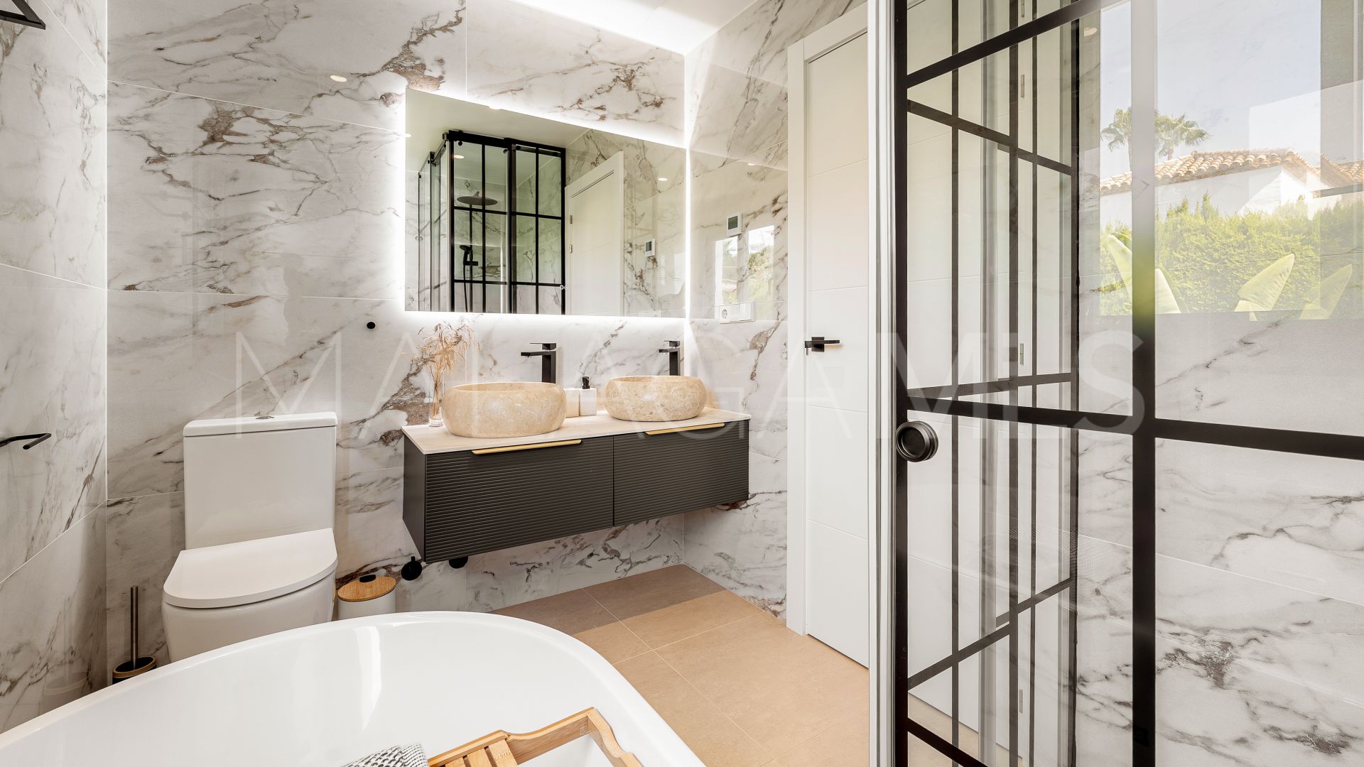 Buy Nueva Andalucia villa