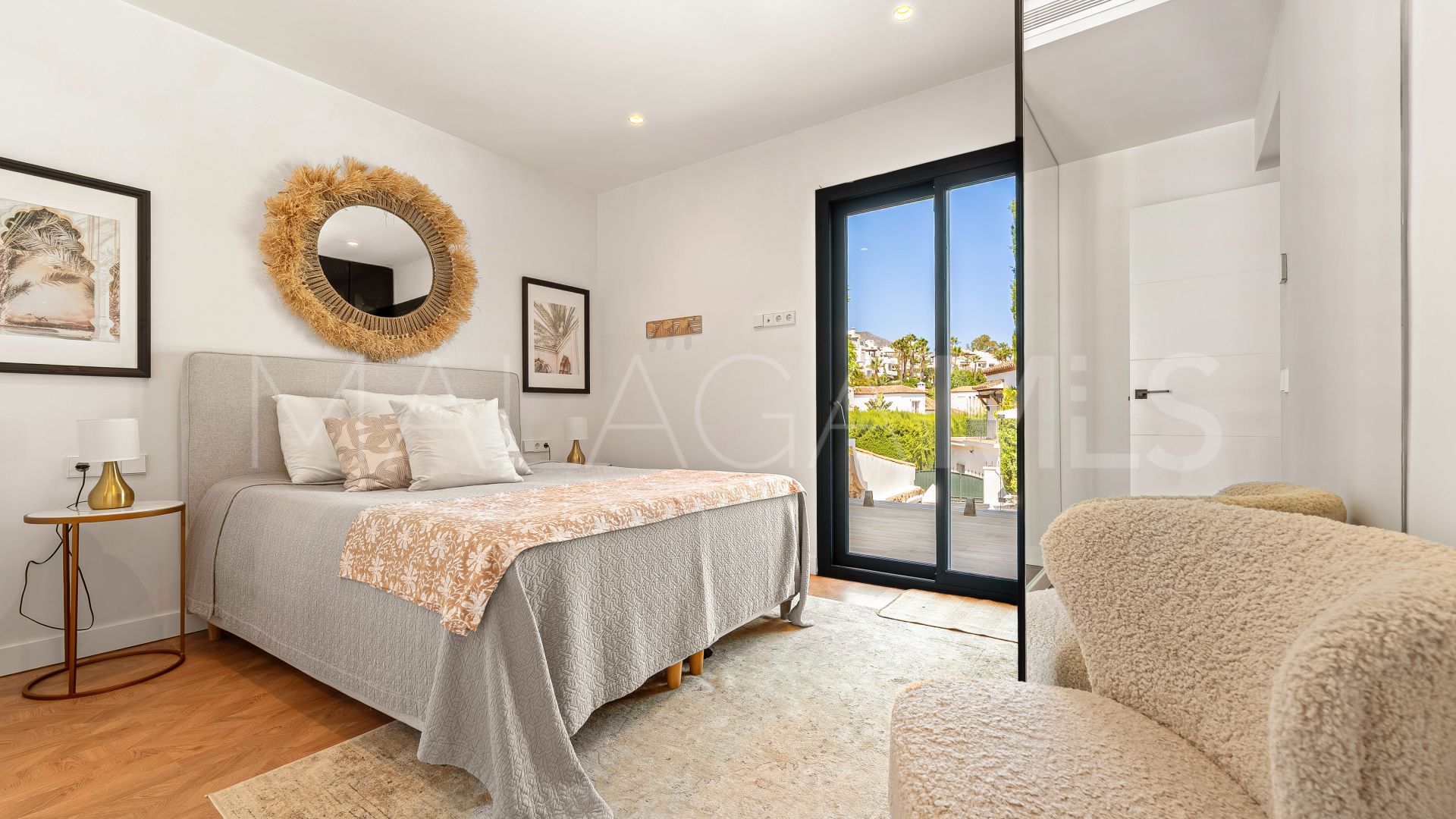 Buy Nueva Andalucia villa