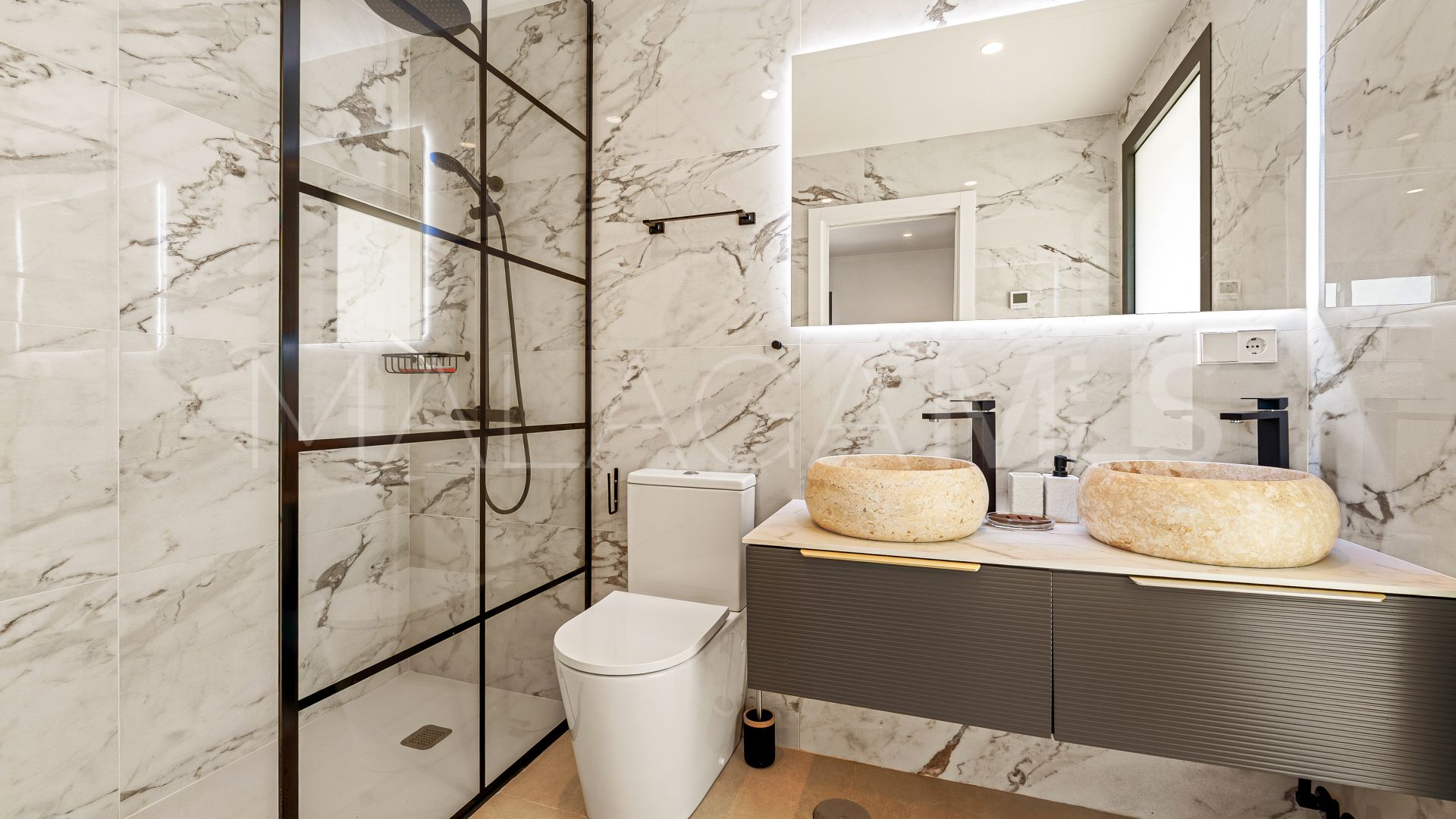 Buy Nueva Andalucia villa