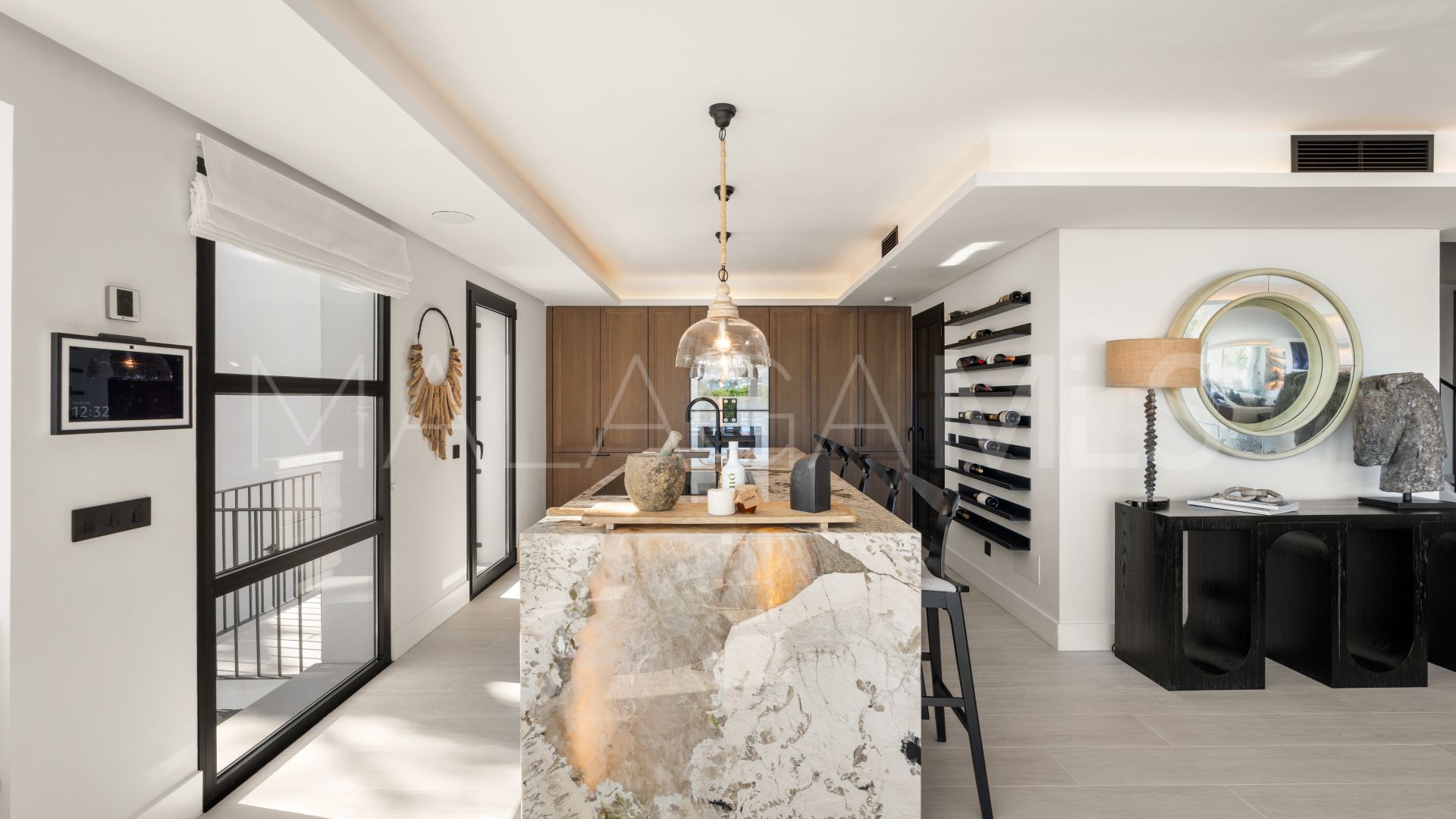 For sale villa in Nueva Andalucia