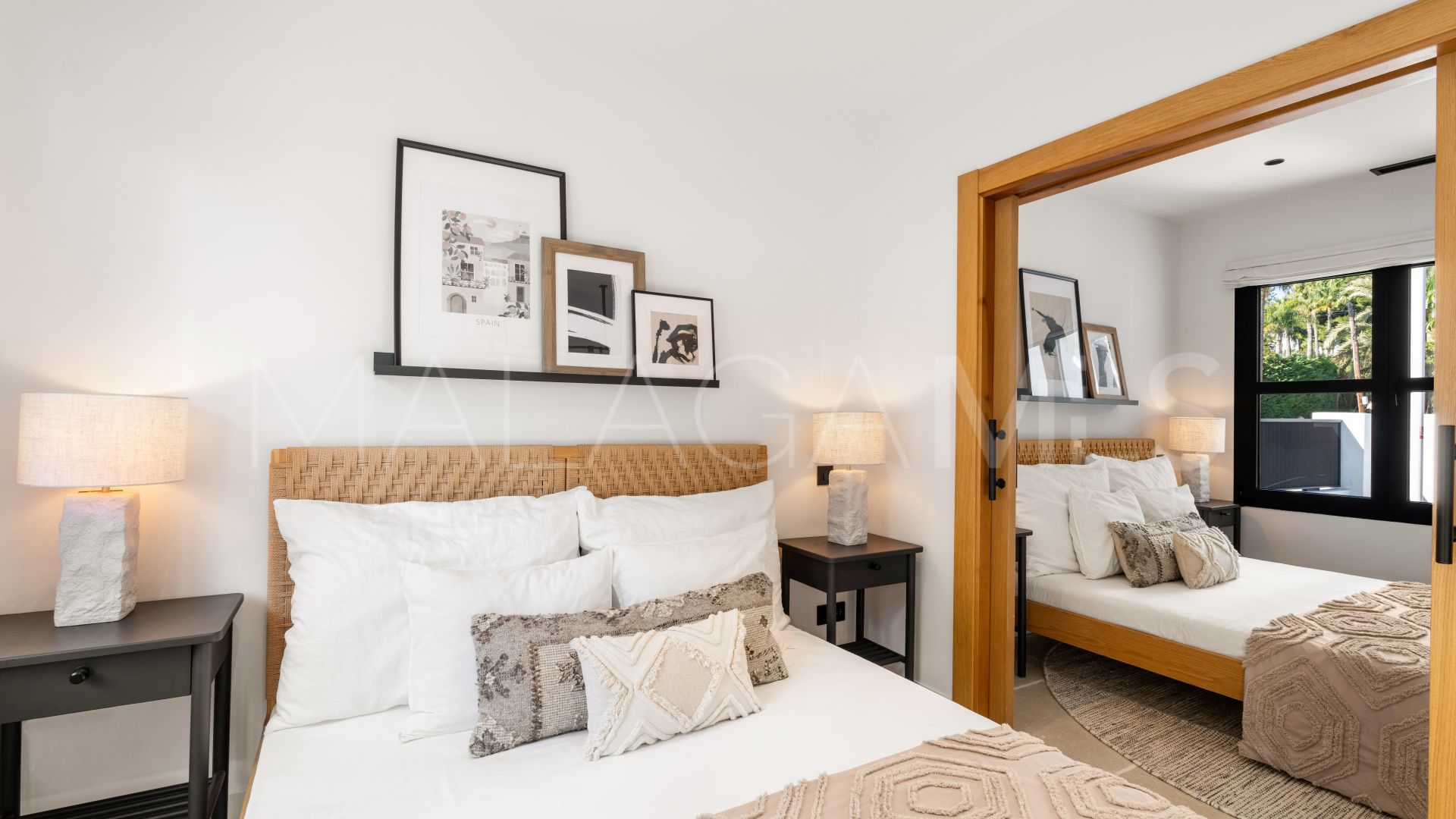 For sale villa in Nueva Andalucia