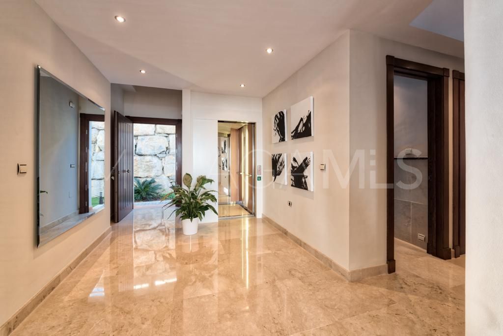 Benahavis Hills Country Club, villa for sale