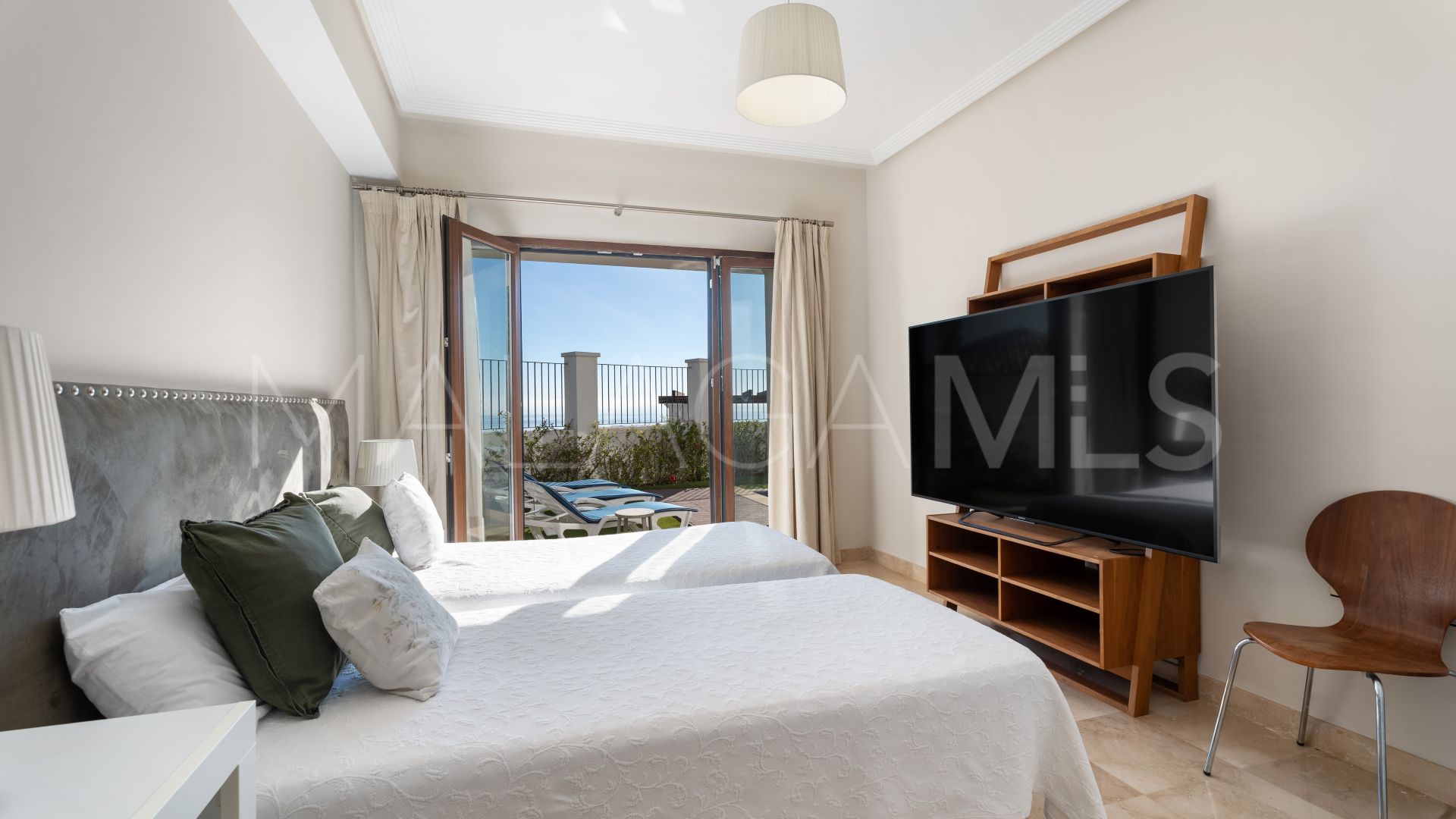 For sale villa in Benahavis Hills Country Club