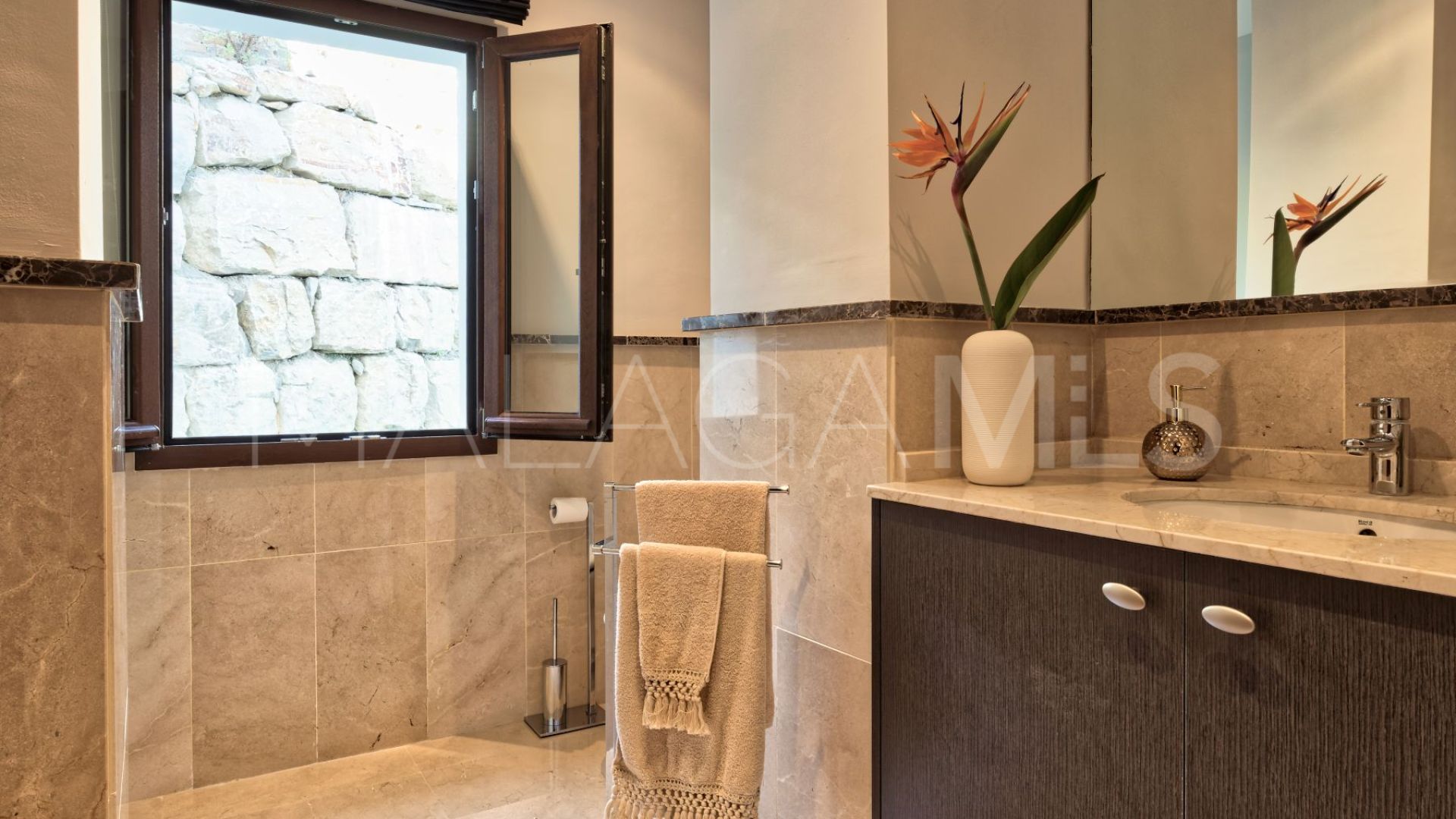 For sale villa in Benahavis Hills Country Club