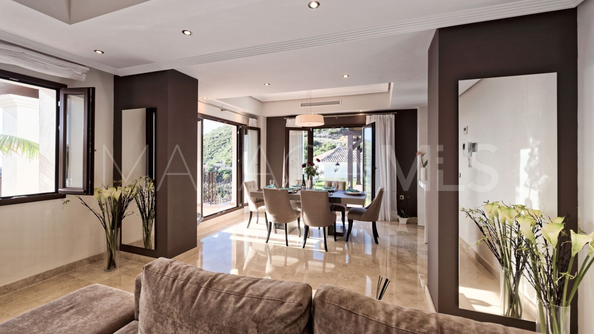 For sale villa in Benahavis Hills Country Club