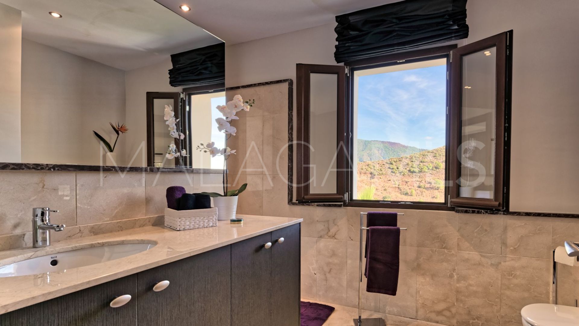 For sale villa in Benahavis Hills Country Club