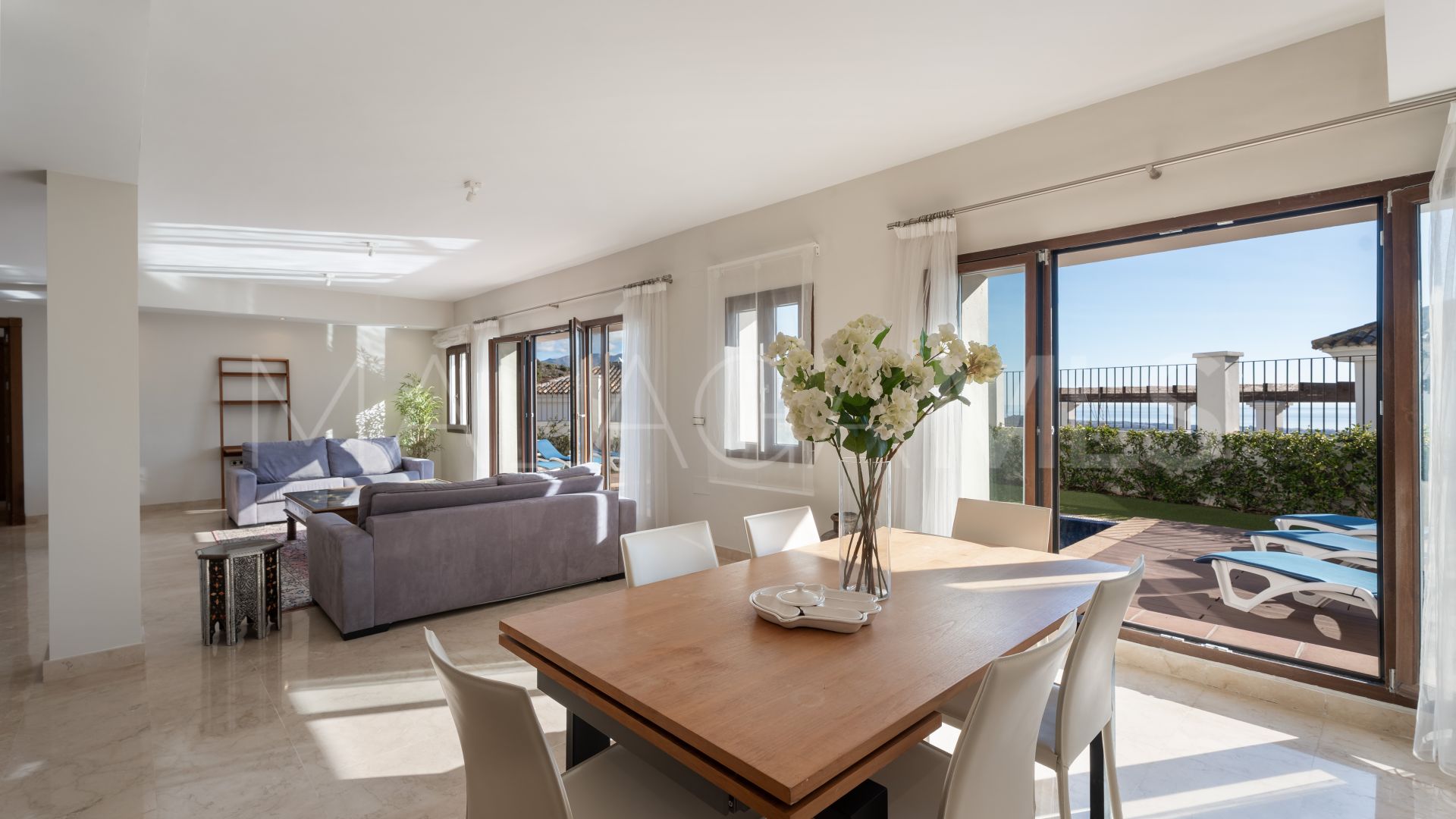For sale villa in Benahavis Hills Country Club