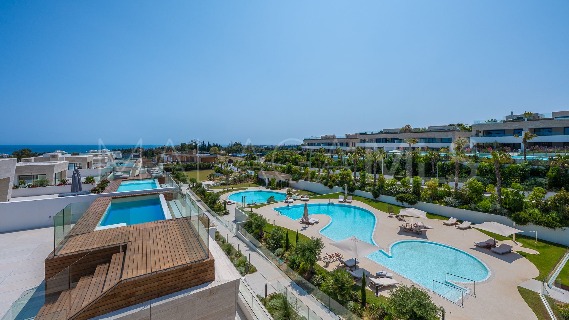 Buy penthouse in Marbella Golden Mile