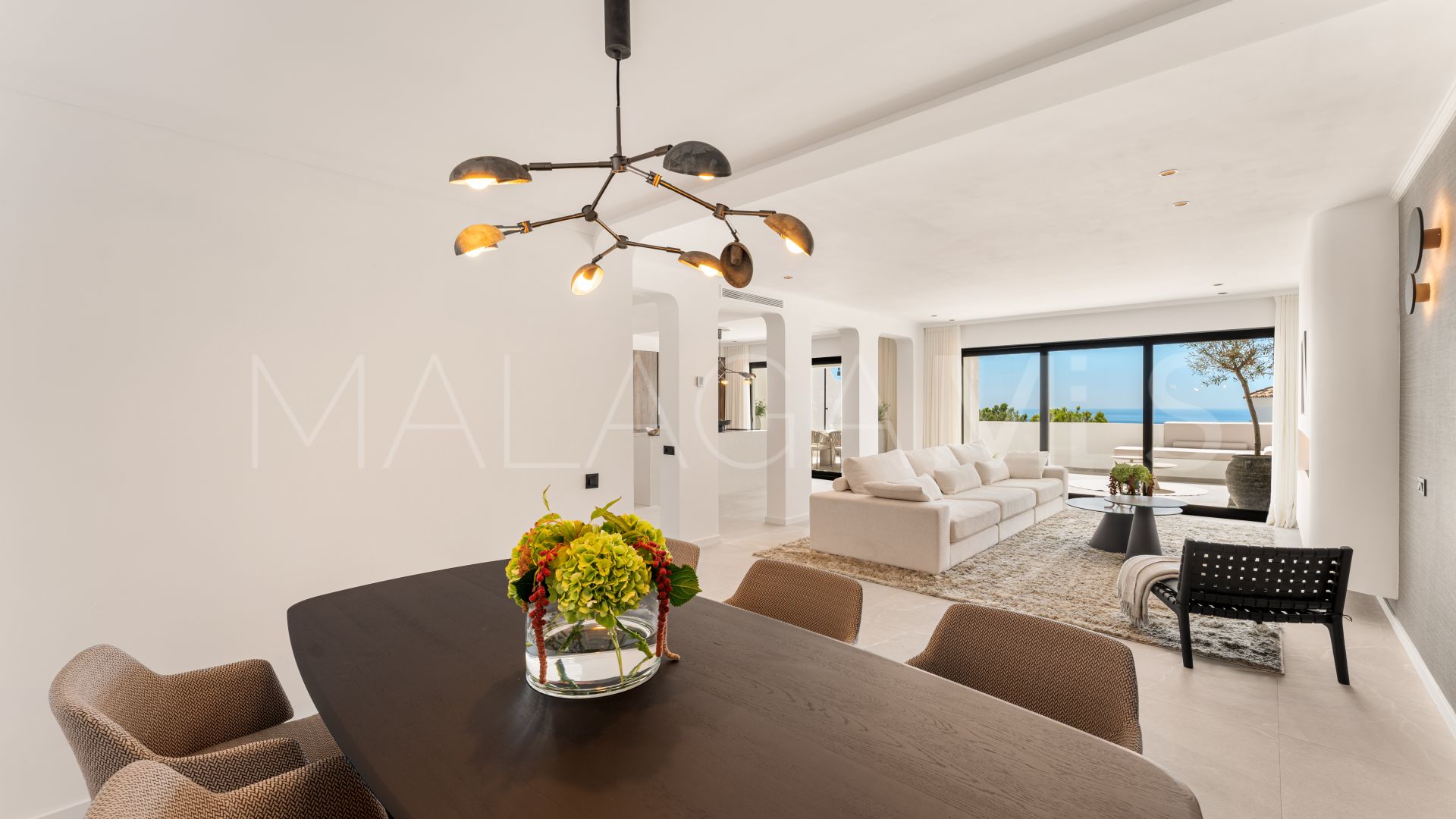 Tvåvåningslägenhet for sale in Las Colinas de Marbella