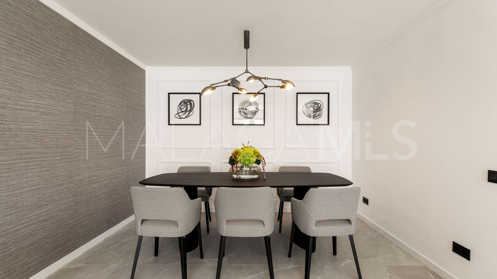 Tvåvåningslägenhet for sale in Las Colinas de Marbella