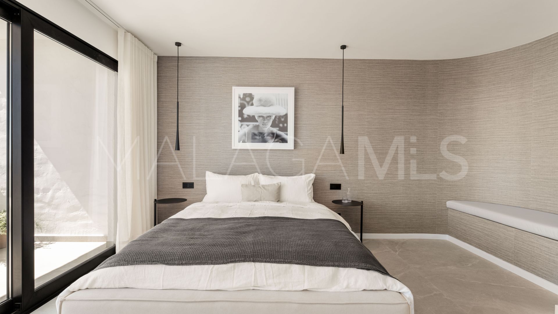 Tvåvåningslägenhet for sale in Las Colinas de Marbella