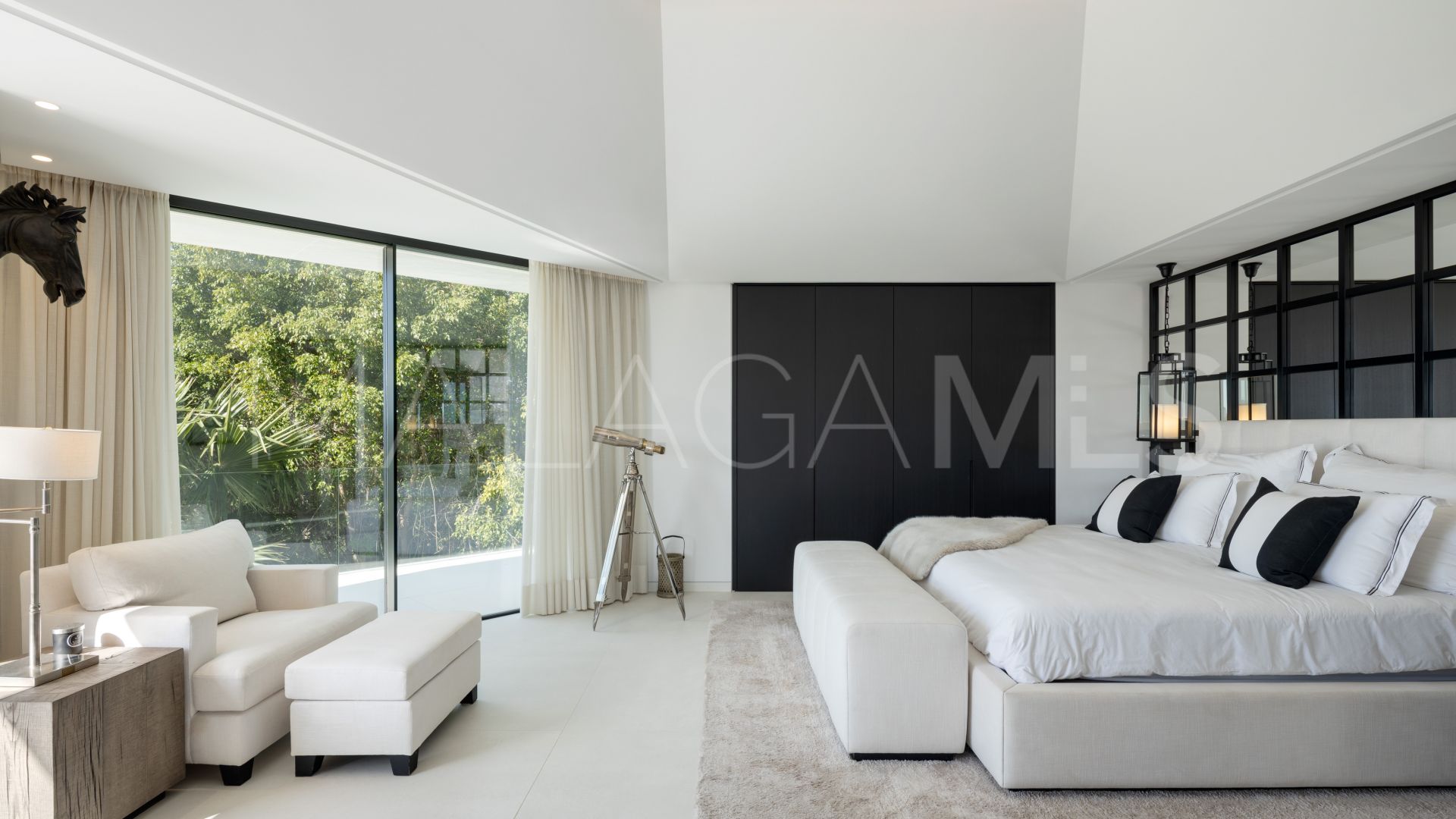 For sale villa in El Herrojo with 5 bedrooms