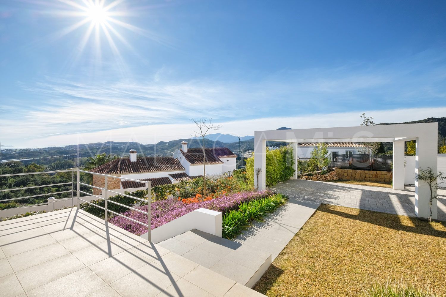 Villa for sale in Benahavis