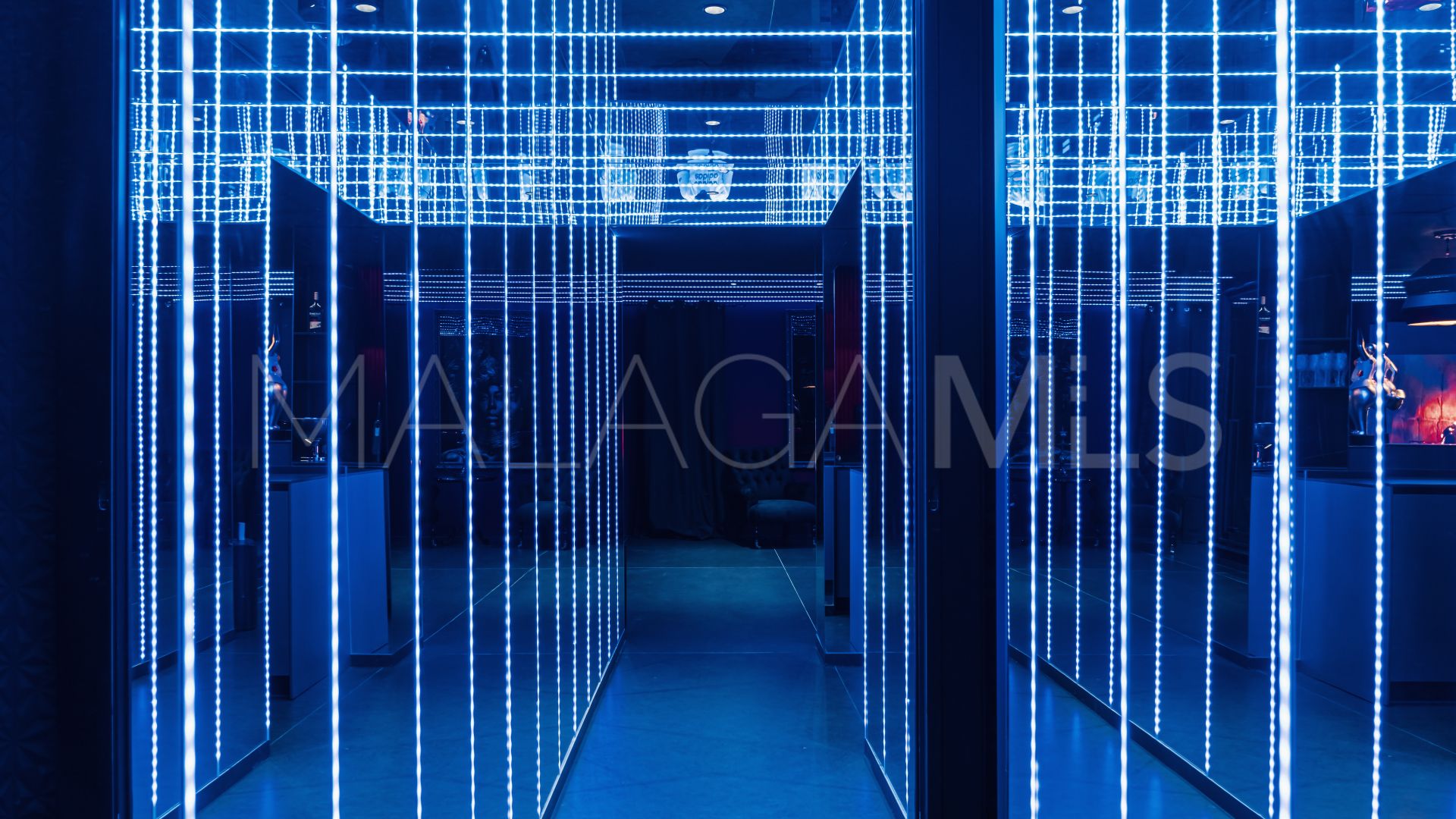 For sale villa in Altos del Paraiso with 4 bedrooms