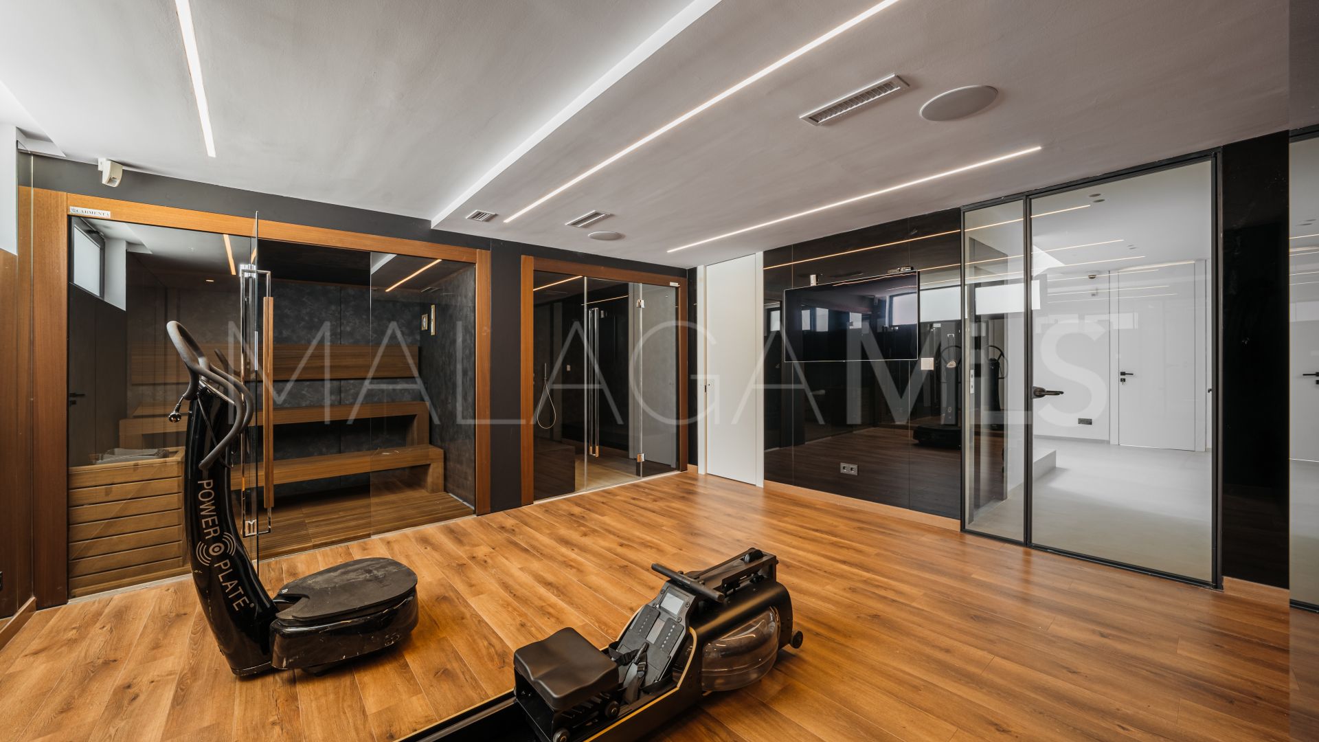 For sale villa in Altos del Paraiso with 4 bedrooms