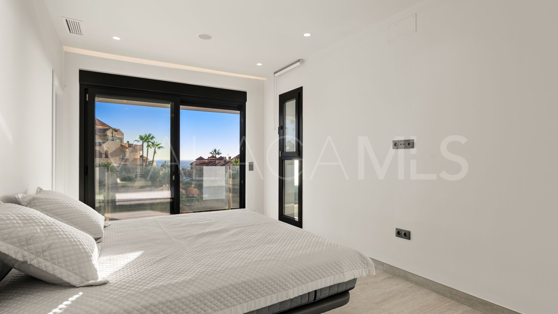 Villa for sale in El Faro