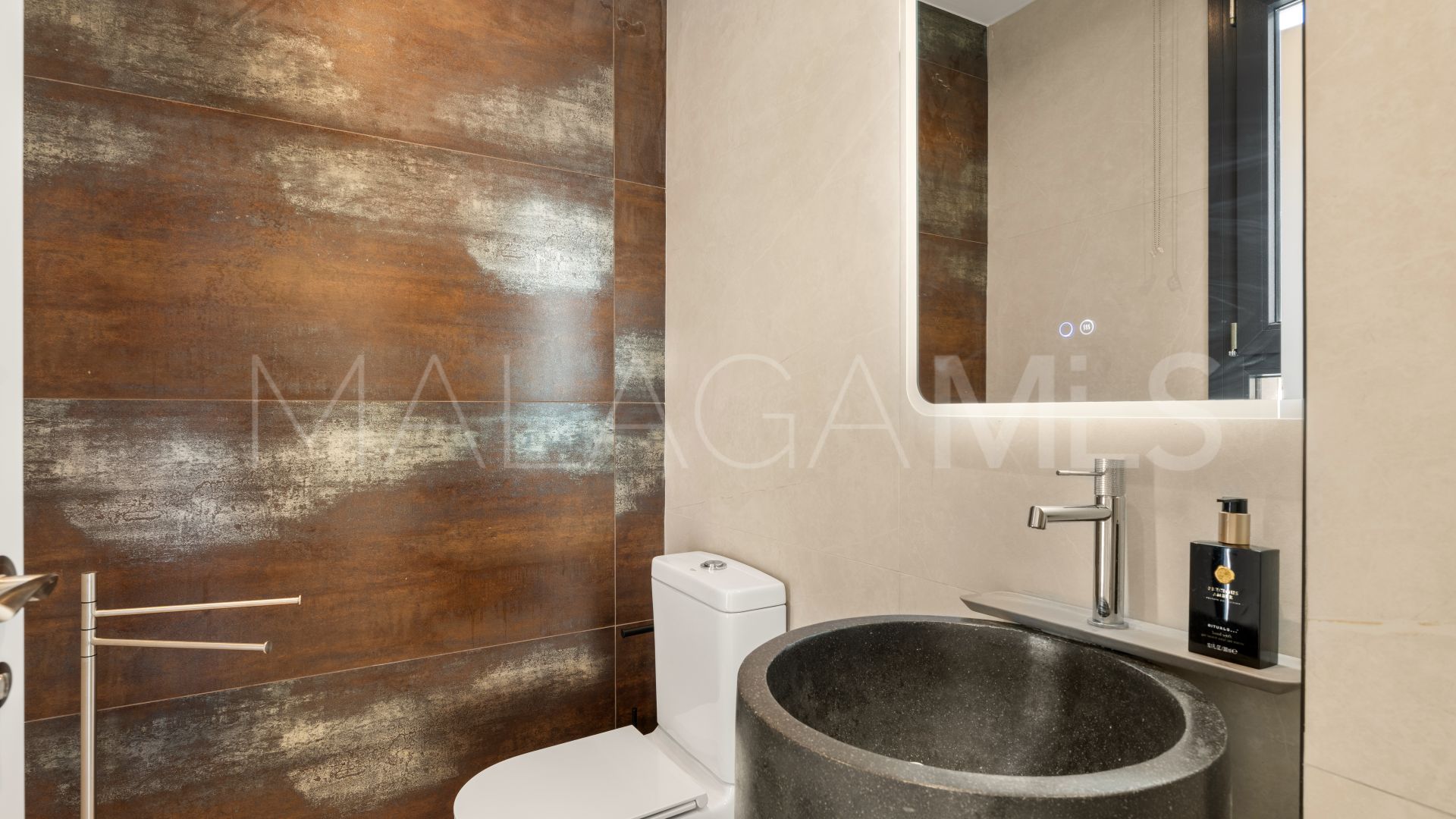 Villa for sale in El Faro