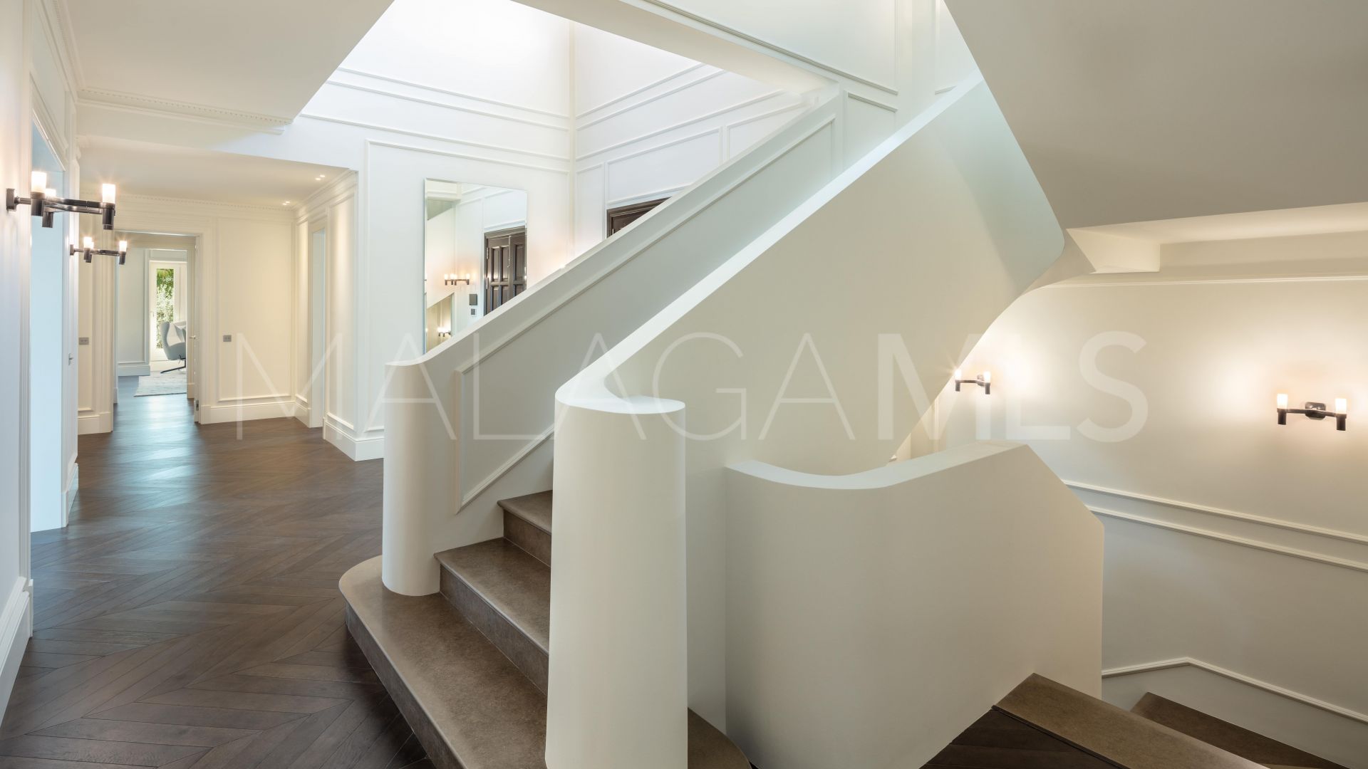 For sale Sierra Blanca villa with 6 bedrooms