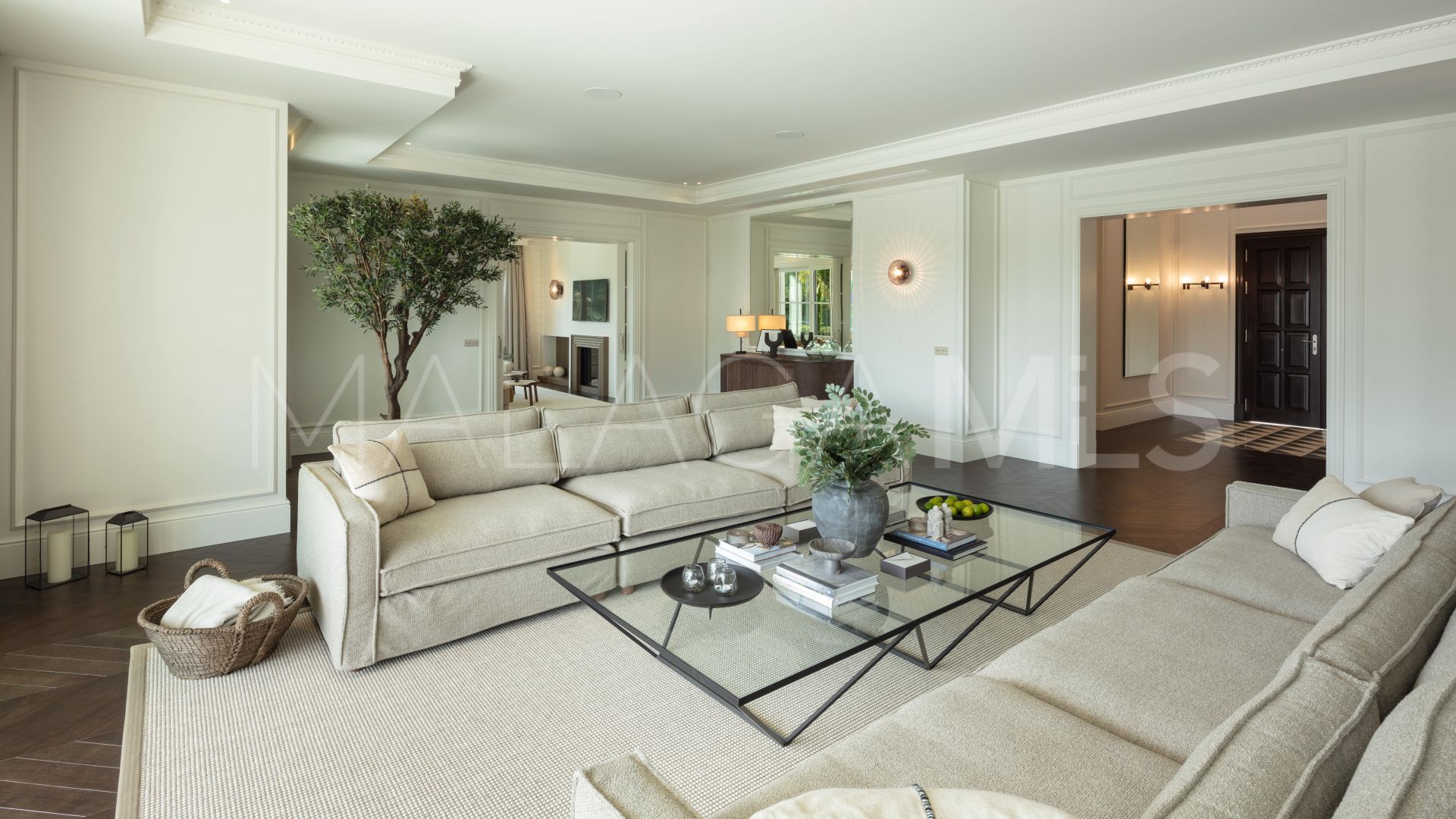 For sale Sierra Blanca villa with 6 bedrooms